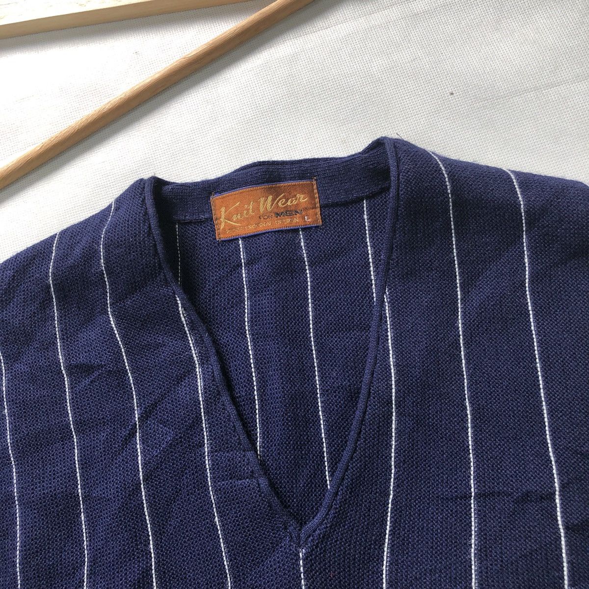 Vintage Rare! Vintage Wabash Stripes Japanese V-Neck Knitwear Jumper Size US M / EU 48-50 / 2 - 3 Thumbnail