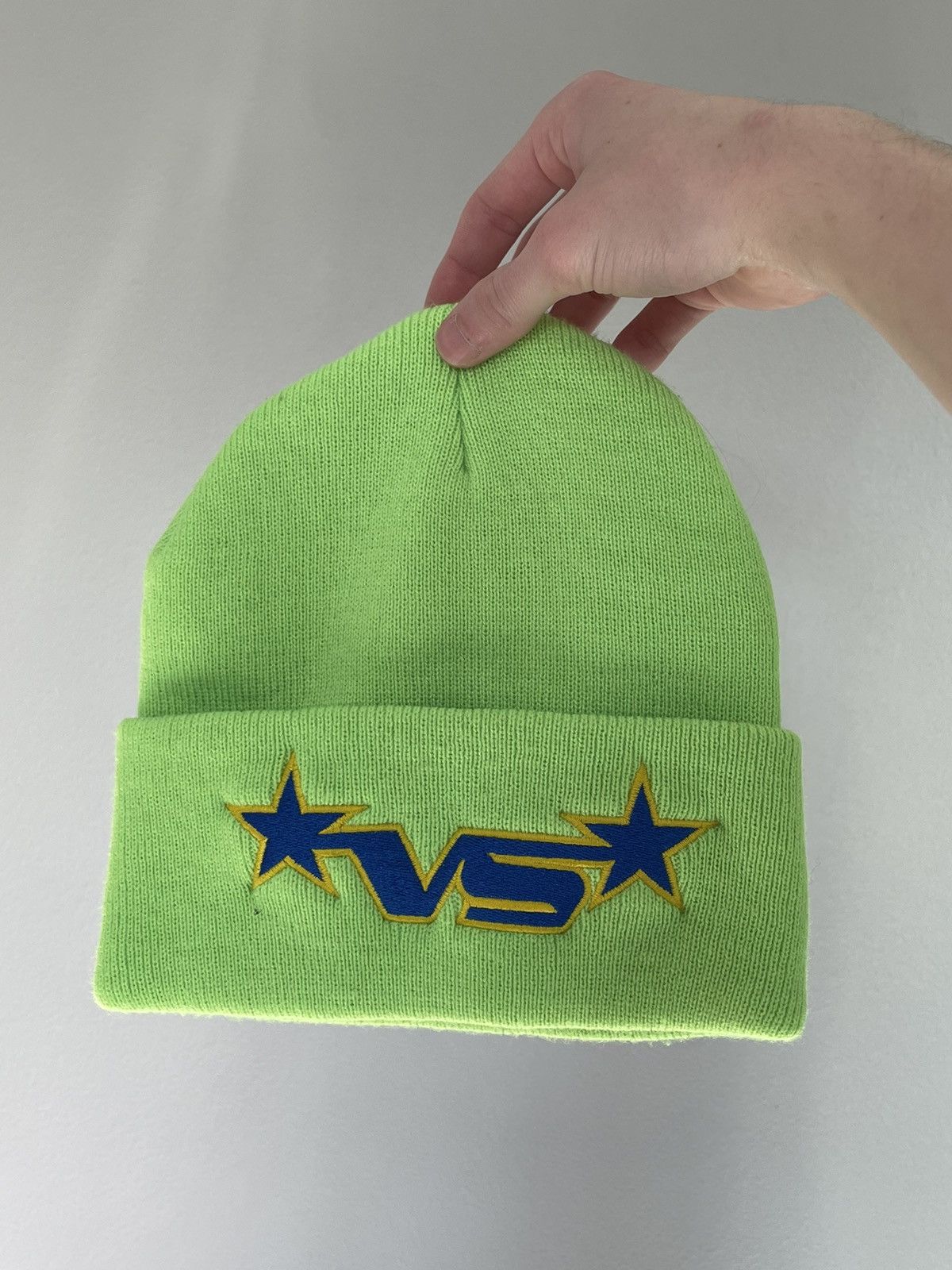 Holiday Brand outlets WAVE LOGO BEANIE