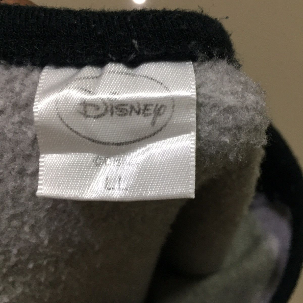 Disney × Vintage Vintage Mickey & Minnie Sweatshirt size L Size US L / EU 52-54 / 3 - 8 Thumbnail