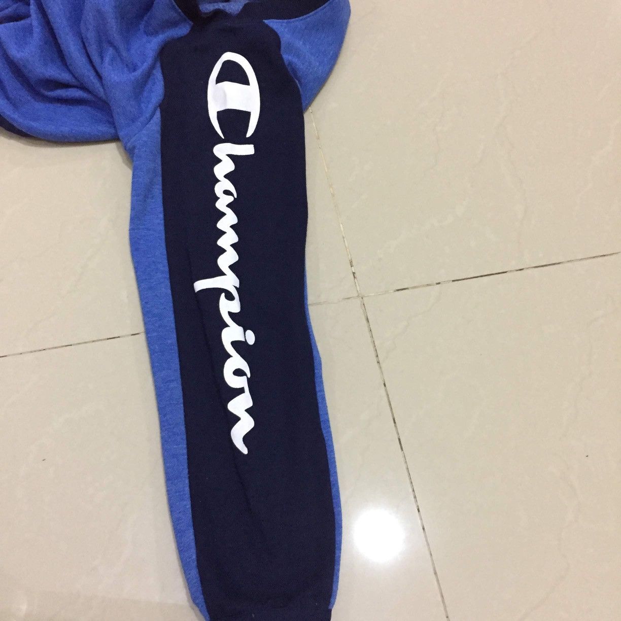 Champion CHAMPION KIDS spellout Big Logo size 140 / size XS Size US XS / EU 42 / 0 - 7 Thumbnail