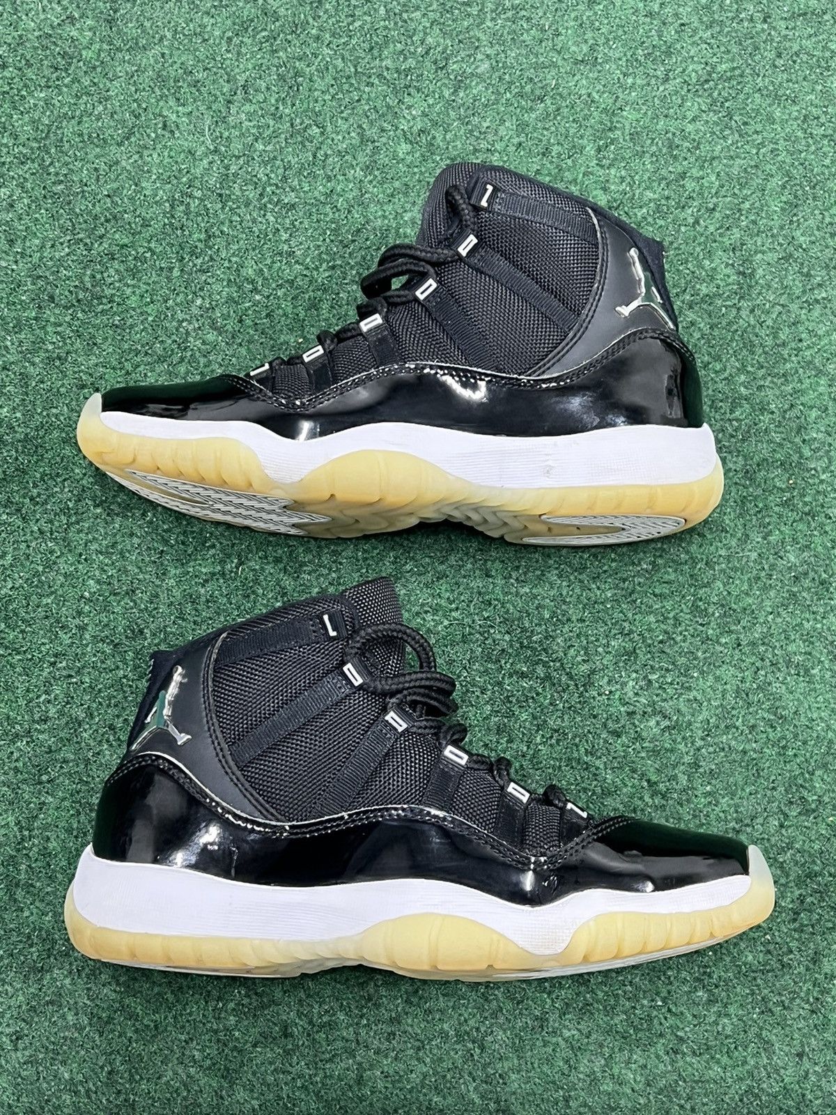 Jordan Brand Air Jordan 11 Retro Jubilee Size US 7 / IT 37 - 3 Thumbnail