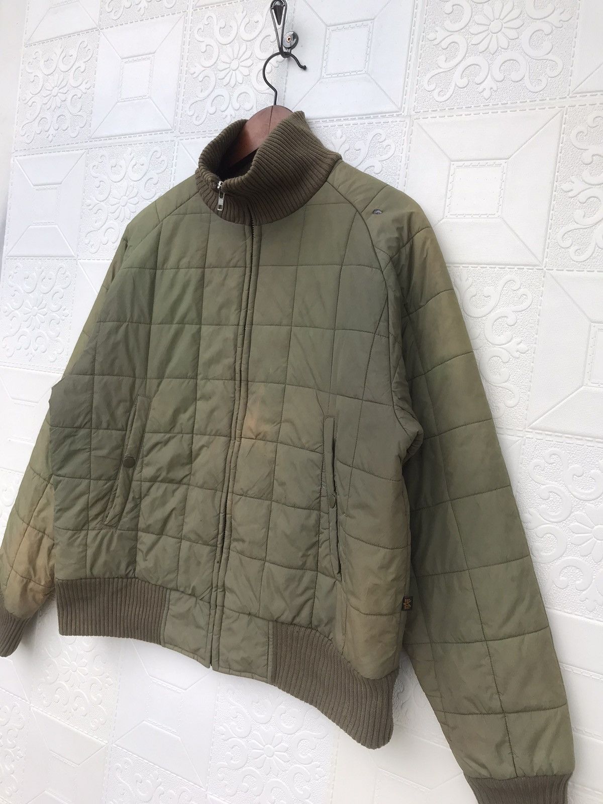 Alpha Industries × Vintage Vintage Alpha Industries Sun Faded Puffer Jacket Size US M / EU 48-50 / 2 - 6 Thumbnail