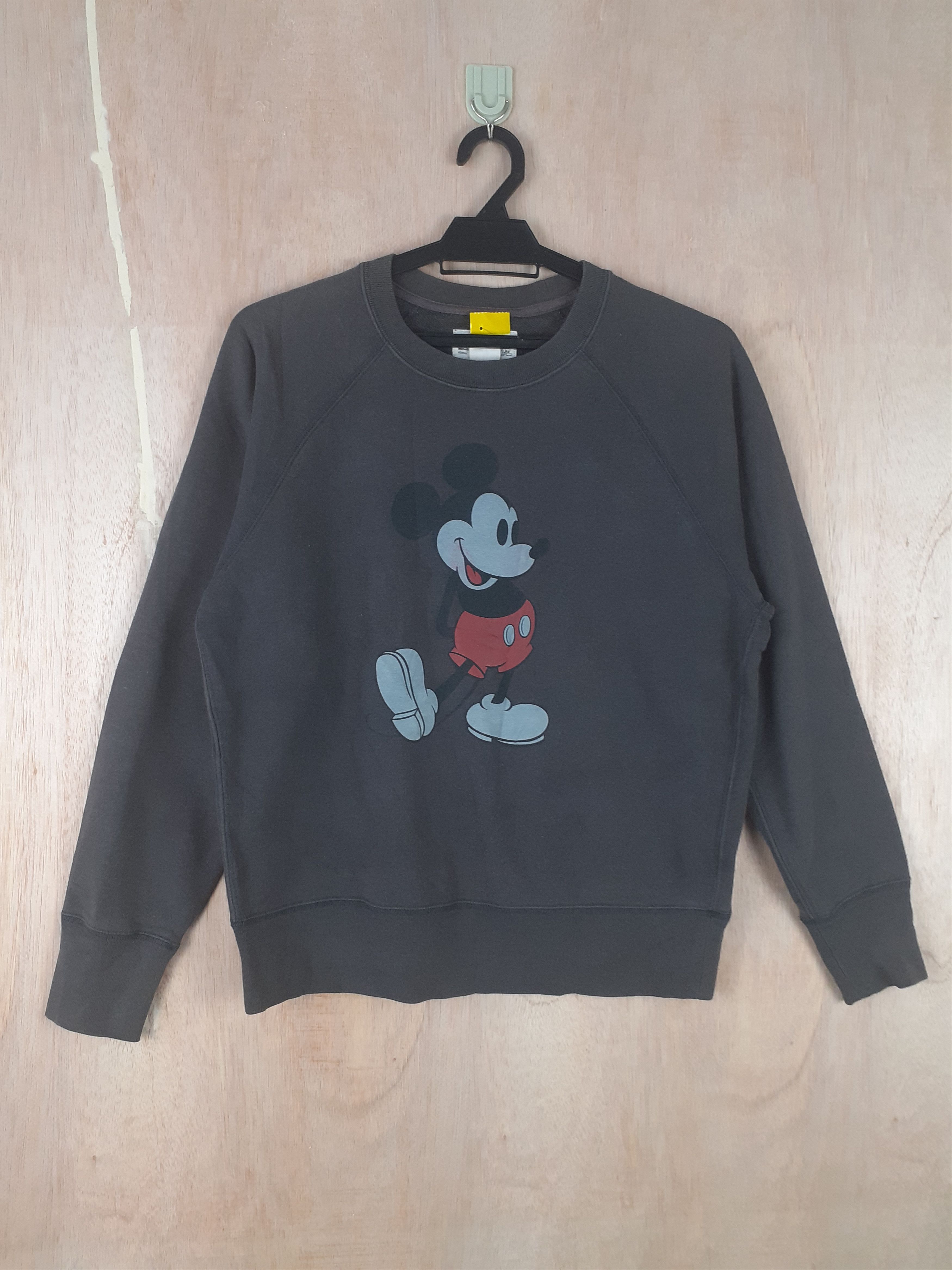 Uniqlo X Mickey Mouse Disney gray sweatshirt #3071