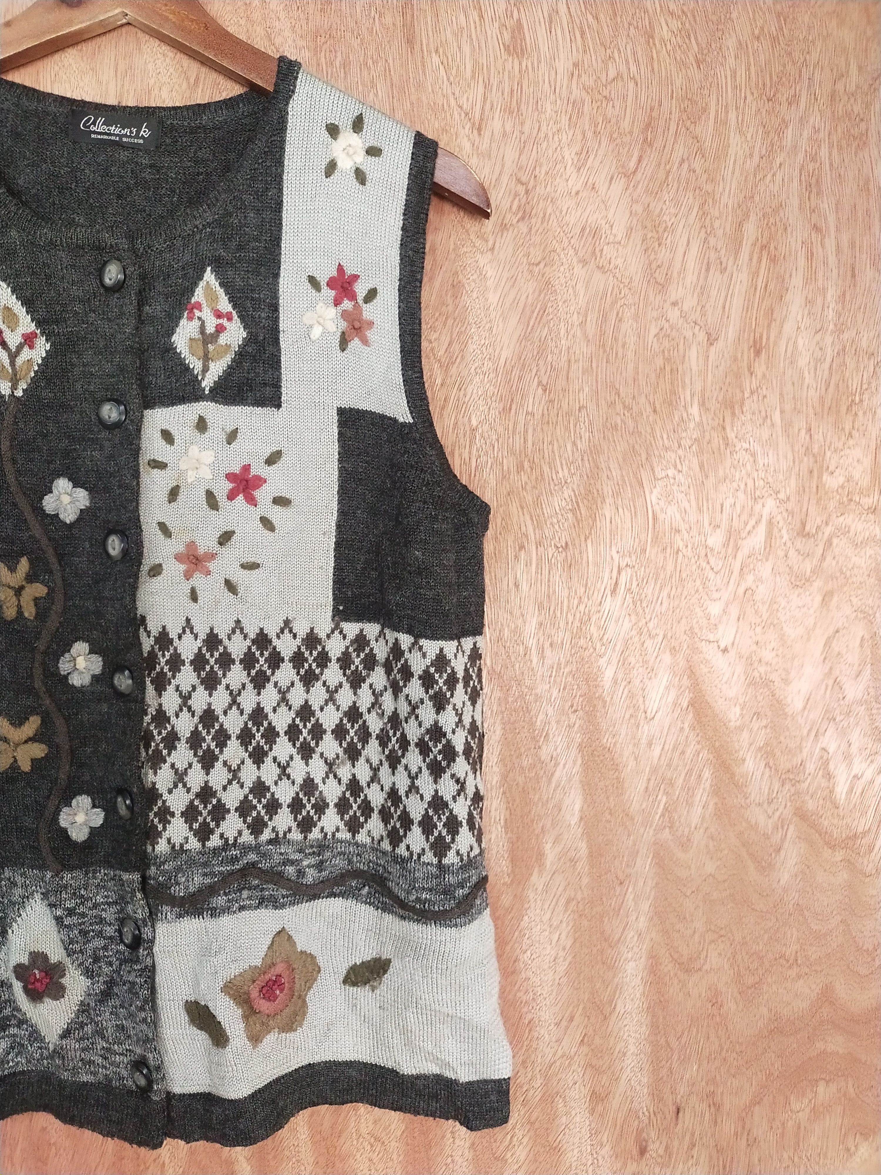 Vintage Collection's K gray art vest cardigan knitwear #S156 Size US S / EU 44-46 / 1 - 3 Thumbnail
