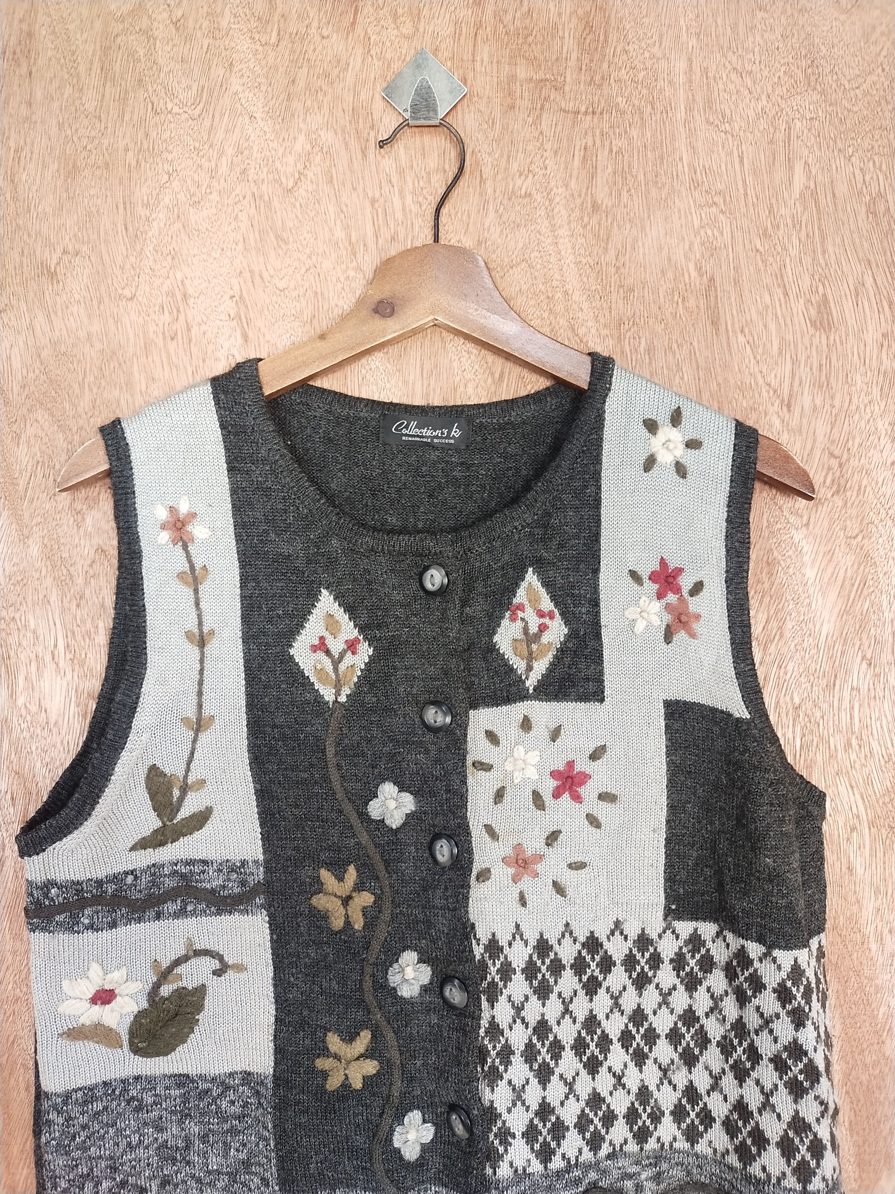 Vintage Collection's K gray art vest cardigan knitwear #S156 Size US S / EU 44-46 / 1 - 2 Thumbnail