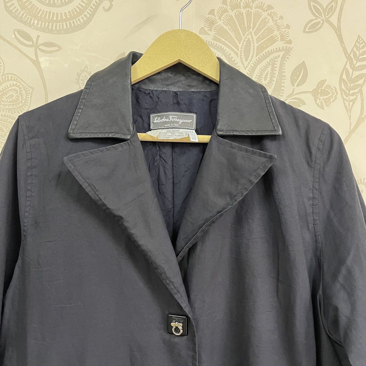 Salvatore Ferragamo × Vintage Salvatore Ferragamo Long Coat Trench Jacket Size US L / EU 52-54 / 3 - 18 Thumbnail