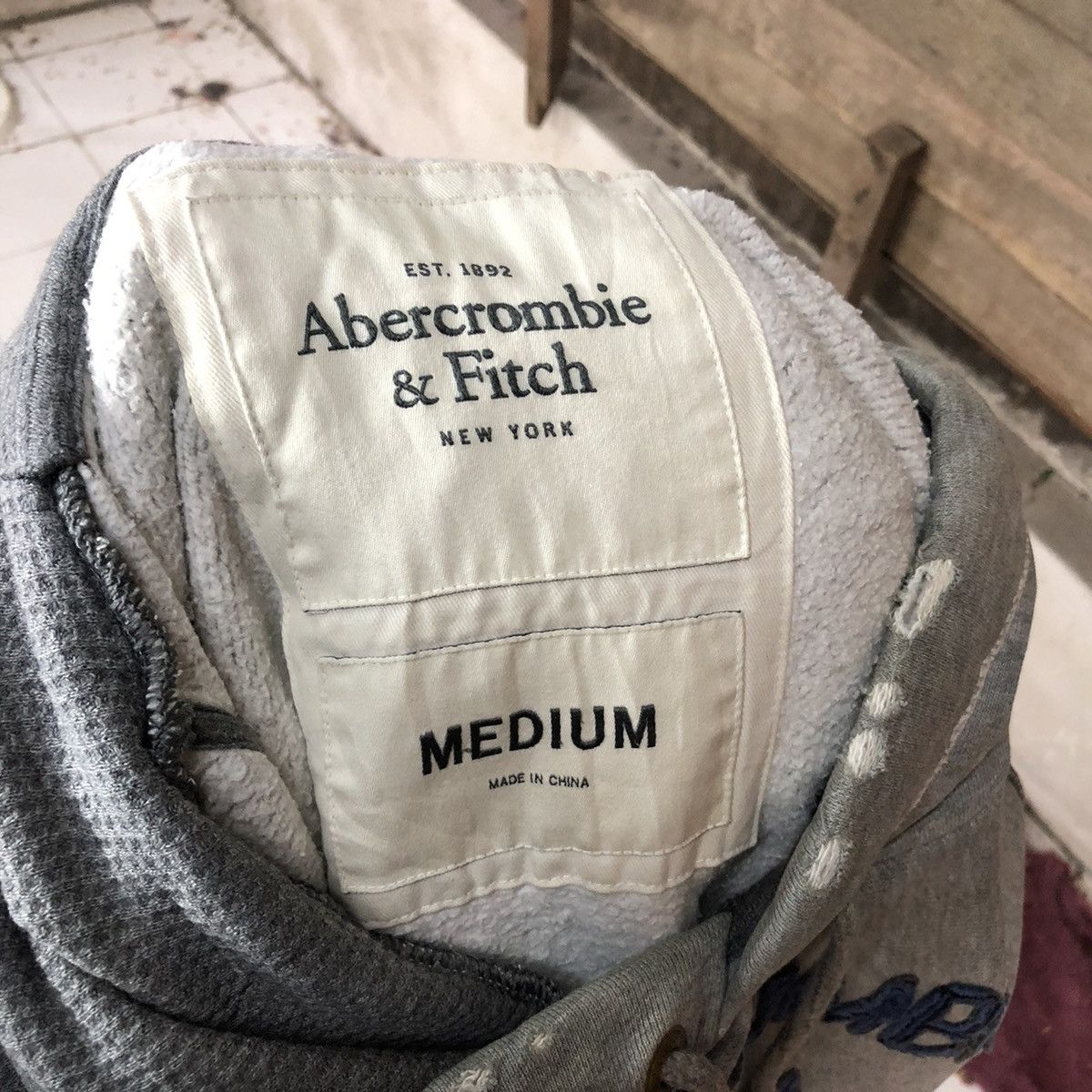 Abercrombie & Fitch × Streetwear DL Abercrombie & Fitch Grey