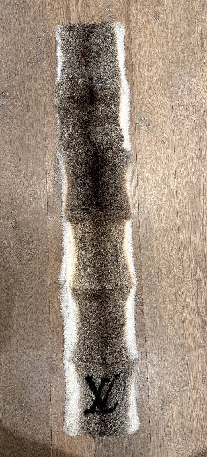 Louis Vuitton Louis Vuitton Exclusive Fur Scarf Size ONE SIZE - 3 Thumbnail