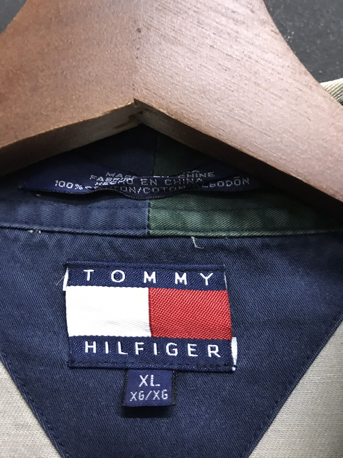 Tommy Hilfiger Heat!!🔥 Iconic Tommy Hillfiger Big Flag Shirt Button Up Size US XL / EU 56 / 4 - 9 Thumbnail