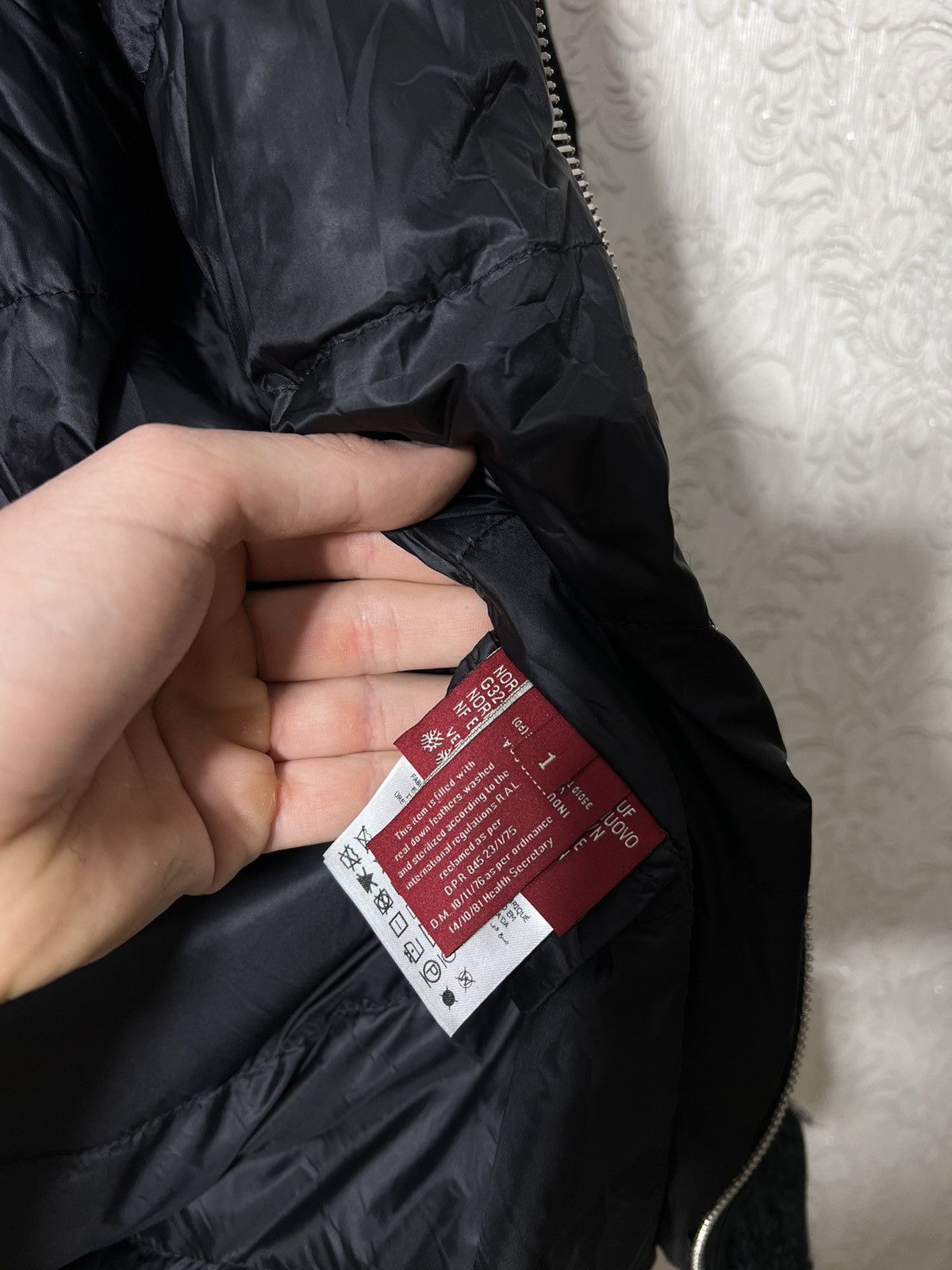 Moncler Moncler Gamme Rouge Jacket Anita Size S / US 4 / IT 40 - 13 Thumbnail