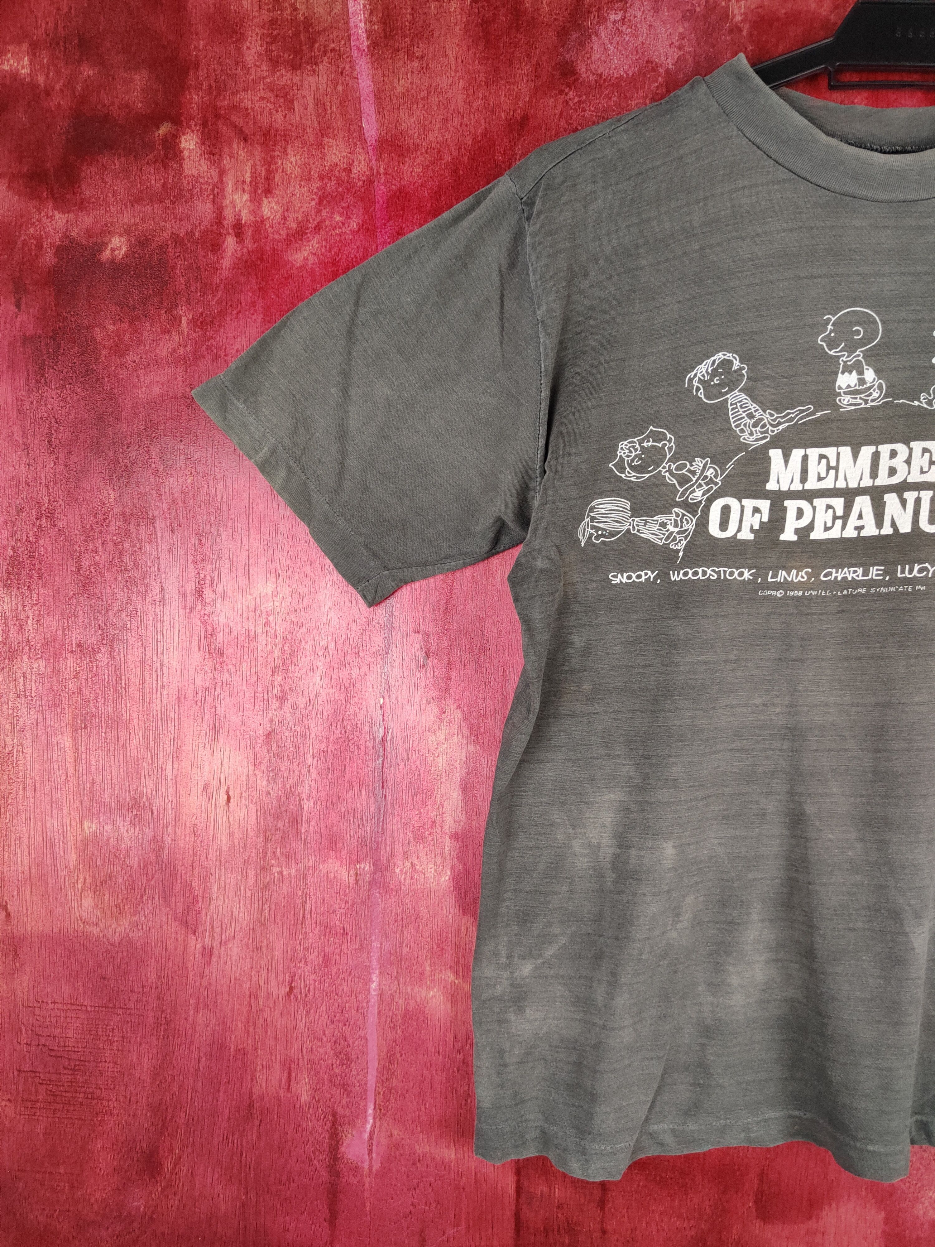 Japanese Brand Member of Peanuts Black Faded vintage tee #S650 Size US M / EU 48-50 / 2 - 6 Thumbnail