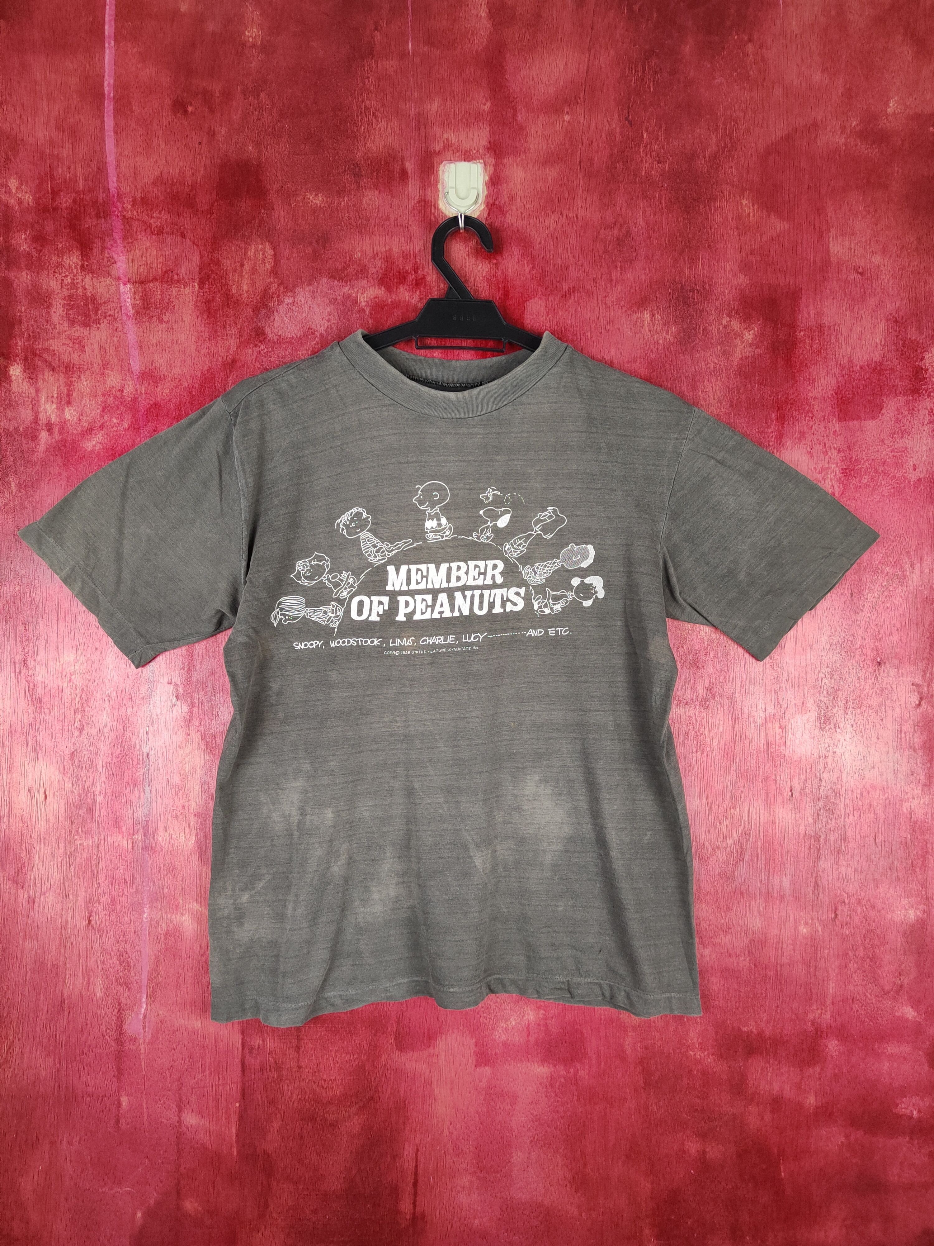 Japanese Brand Member of Peanuts Black Faded vintage tee #S650 Size US M / EU 48-50 / 2 - 1 Thumbnail