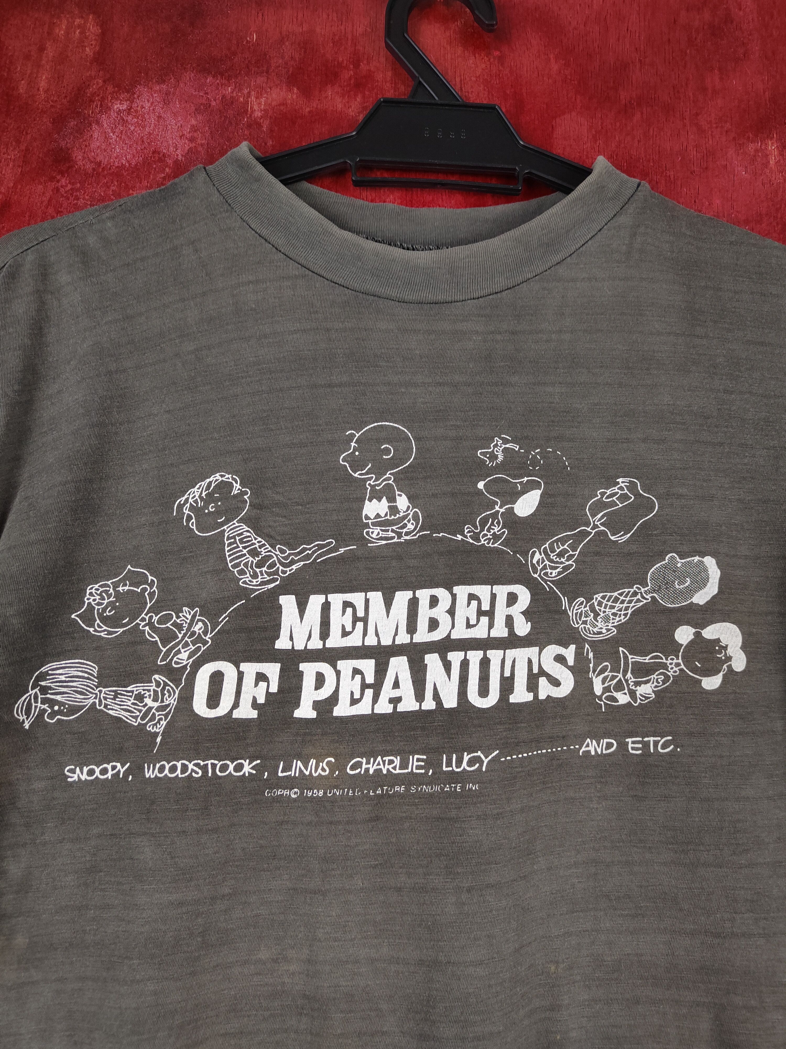 Japanese Brand Member of Peanuts Black Faded vintage tee #S650 Size US M / EU 48-50 / 2 - 5 Thumbnail