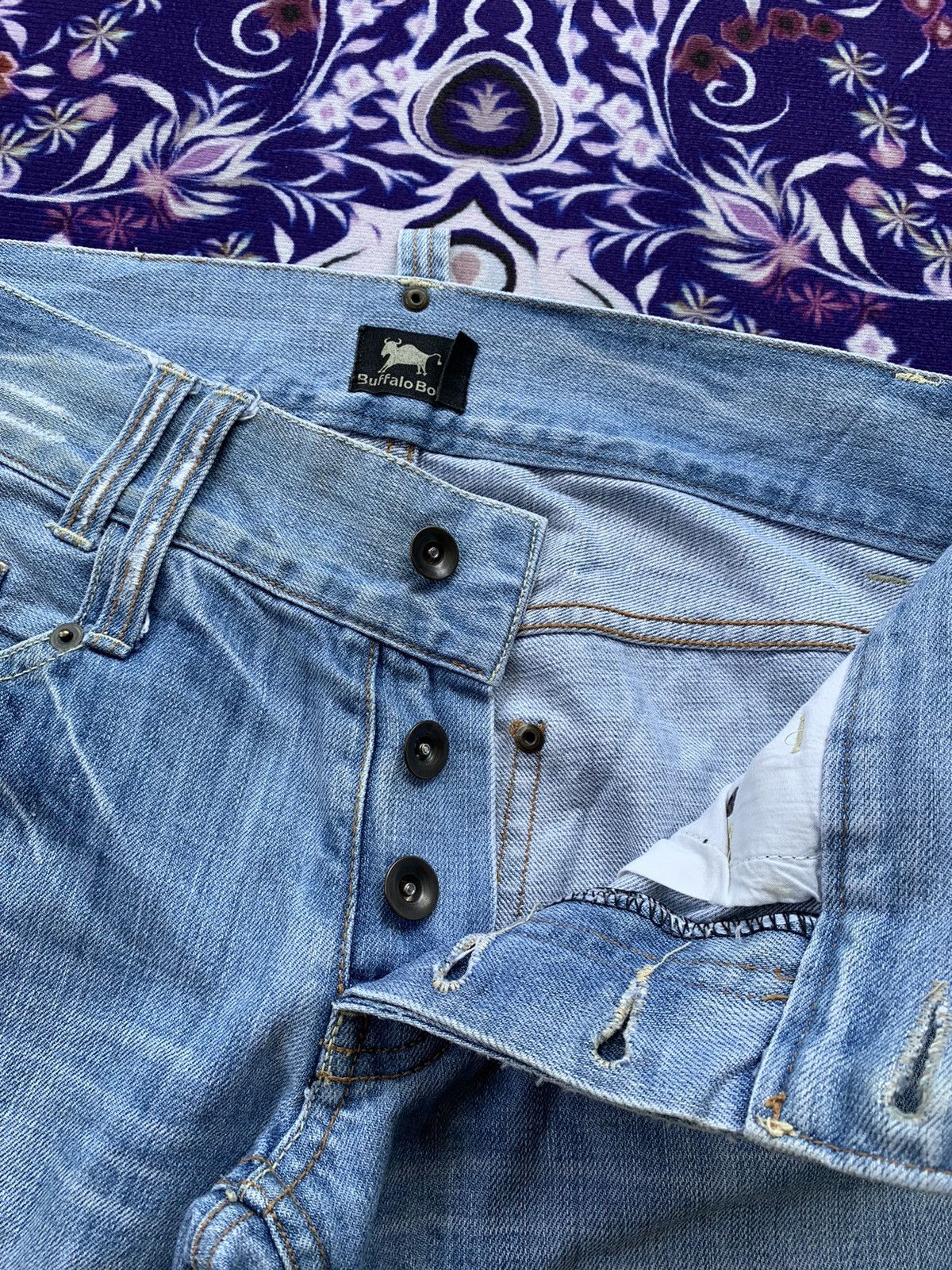BUFFALO BOBS Vintage Buffalo Bobs X Disney Distressed Denim Size US 32 / EU 48 - 8 Thumbnail