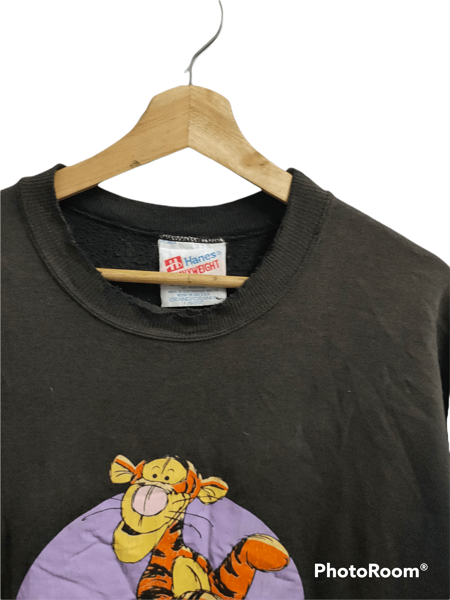 Hanes Sale🔥Hanes vintage 90s sweater black Faded Disney Tigger Size US L / EU 52-54 / 3 - 6 Thumbnail