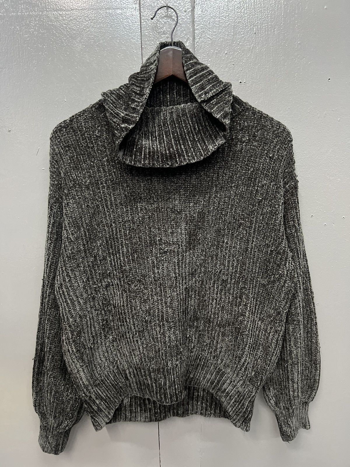 Japanese Brand STEALS🔥 TURTLENECK KNITWEAR/SWEATSHIRT Size M / US 6-8 / IT 42-44 - 1 Thumbnail