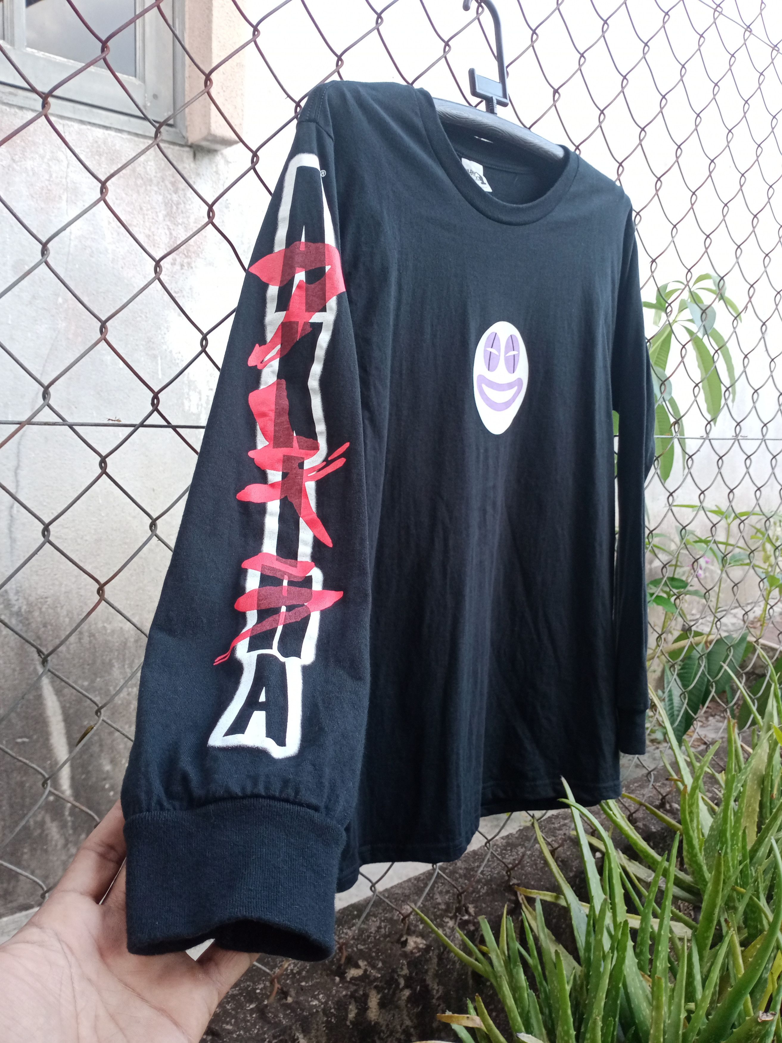 Akira joker hand print long sleeve