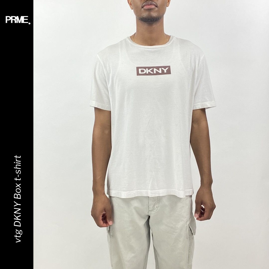 DKNY × Vintage vintage Y2K DKNY Box Logo spellout t-shirt Size US M / EU 48-50 / 2 - 1 Thumbnail