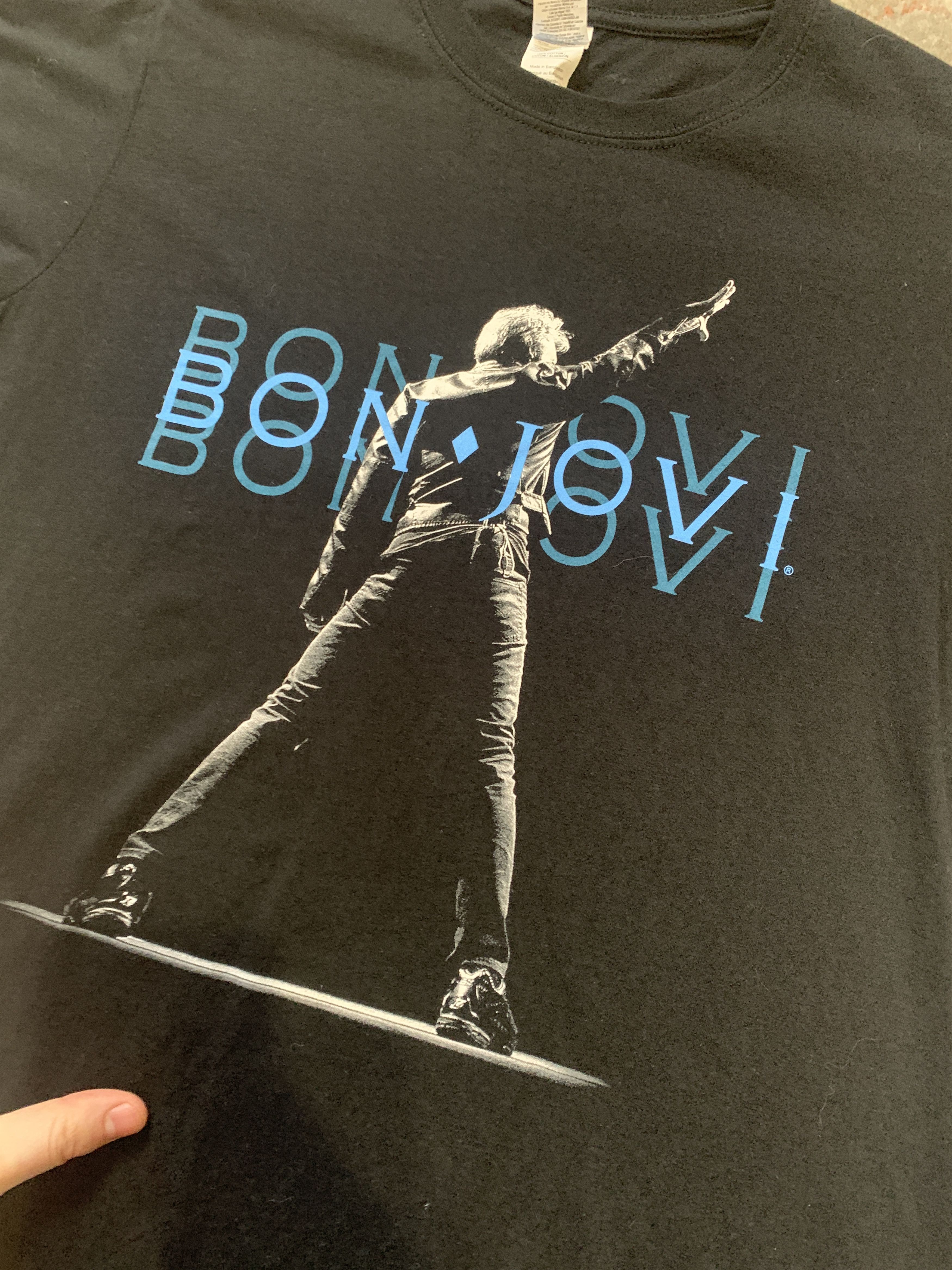 Band Tees Bon Jovi This House Not For Sale 2019 Tour Tee Size US M / EU 48-50 / 2 - 3 Thumbnail