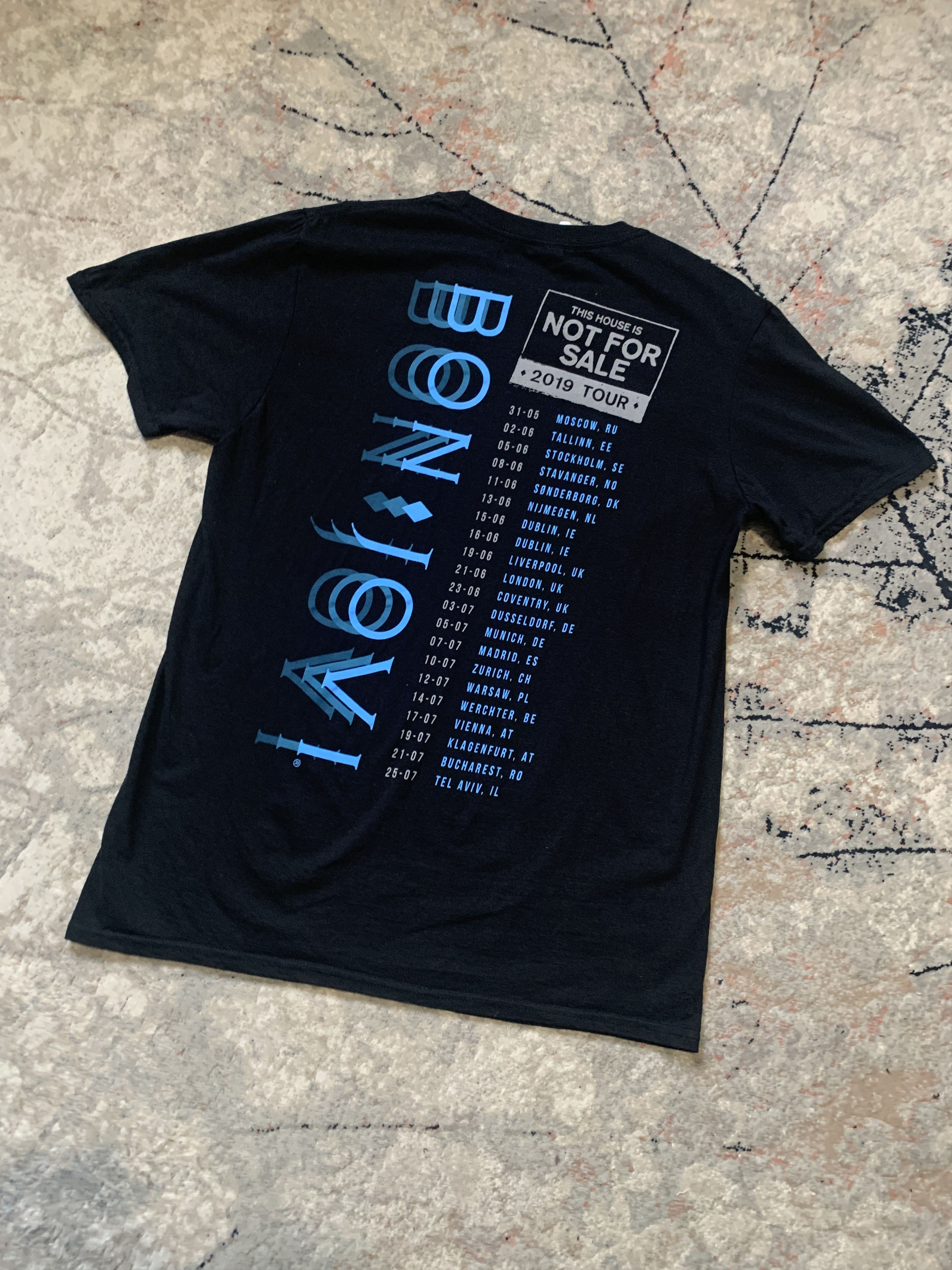 Band Tees Bon Jovi This House Not For Sale 2019 Tour Tee Size US M / EU 48-50 / 2 - 6 Thumbnail