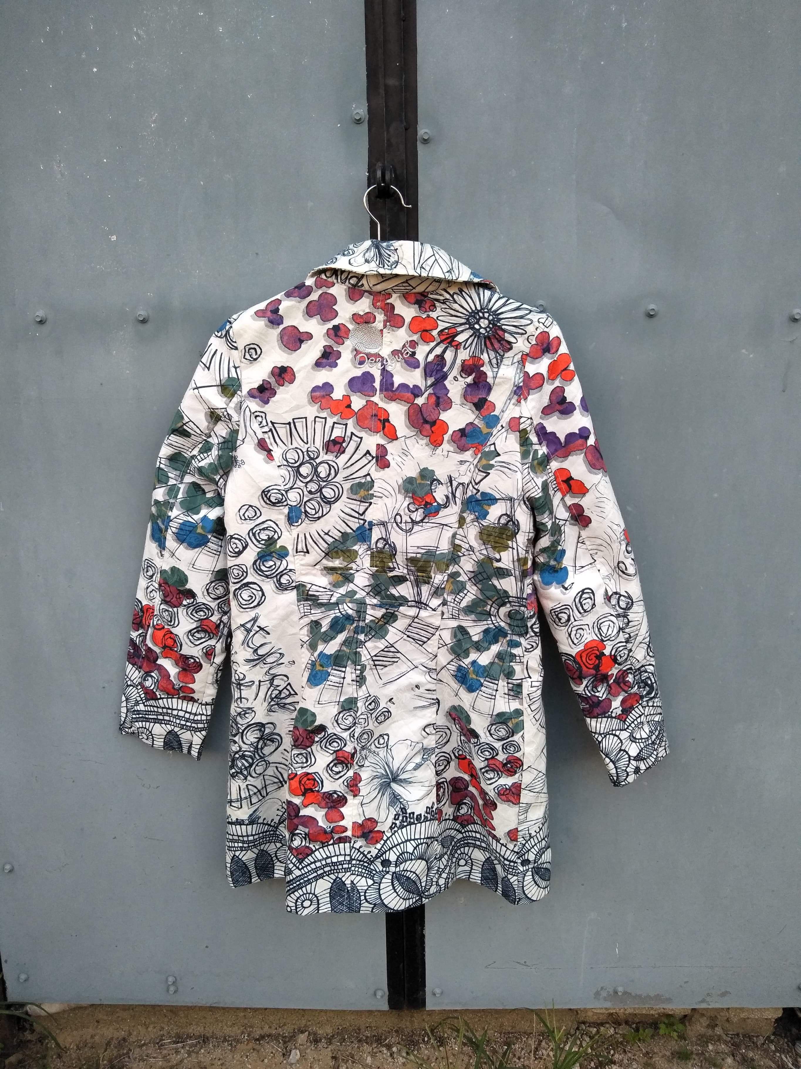 Desigual LEFT BUTTONED LIGHT JACKETS OVERPRINTED Size M / US 6-8 / IT 42-44 - 3 Thumbnail