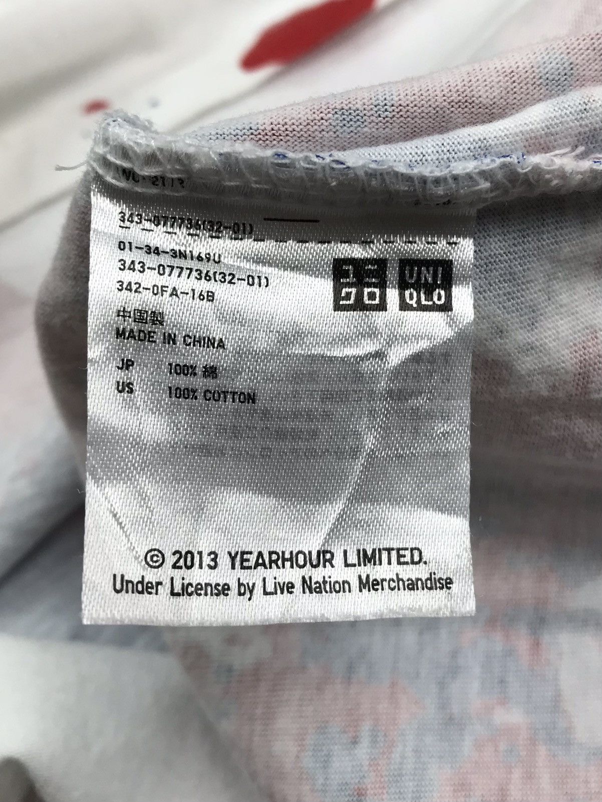 Band Tees THE WHO OVERPRINTED T-SHIRT BY UNIQLO Ⓒ2013 YEARHOUR LIMITED Size US M / EU 48-50 / 2 - 9 Thumbnail