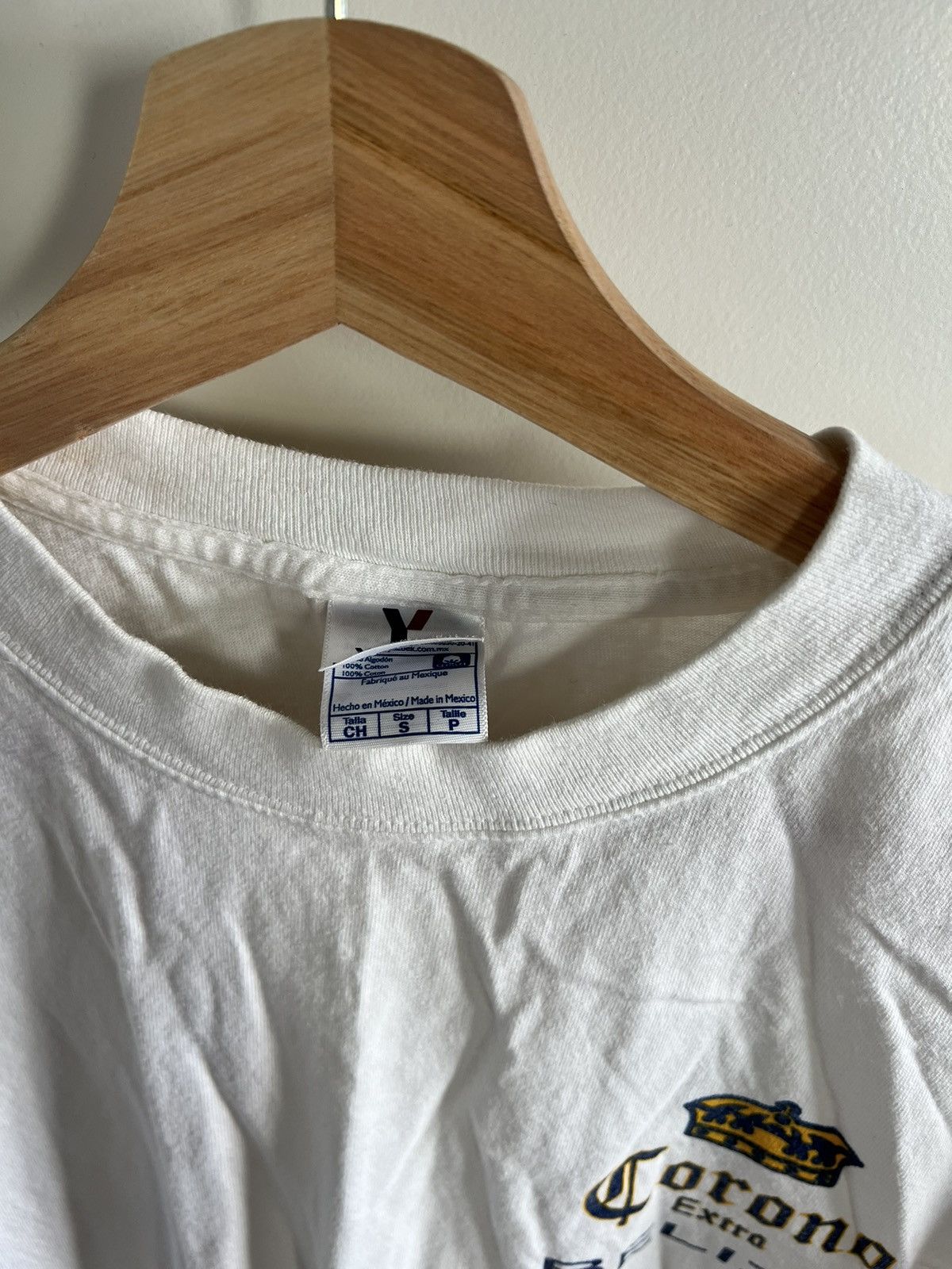 Vintage Vintage Corona Extra Belize T-shirt Size US S / EU 44-46 / 1 - 3 Thumbnail