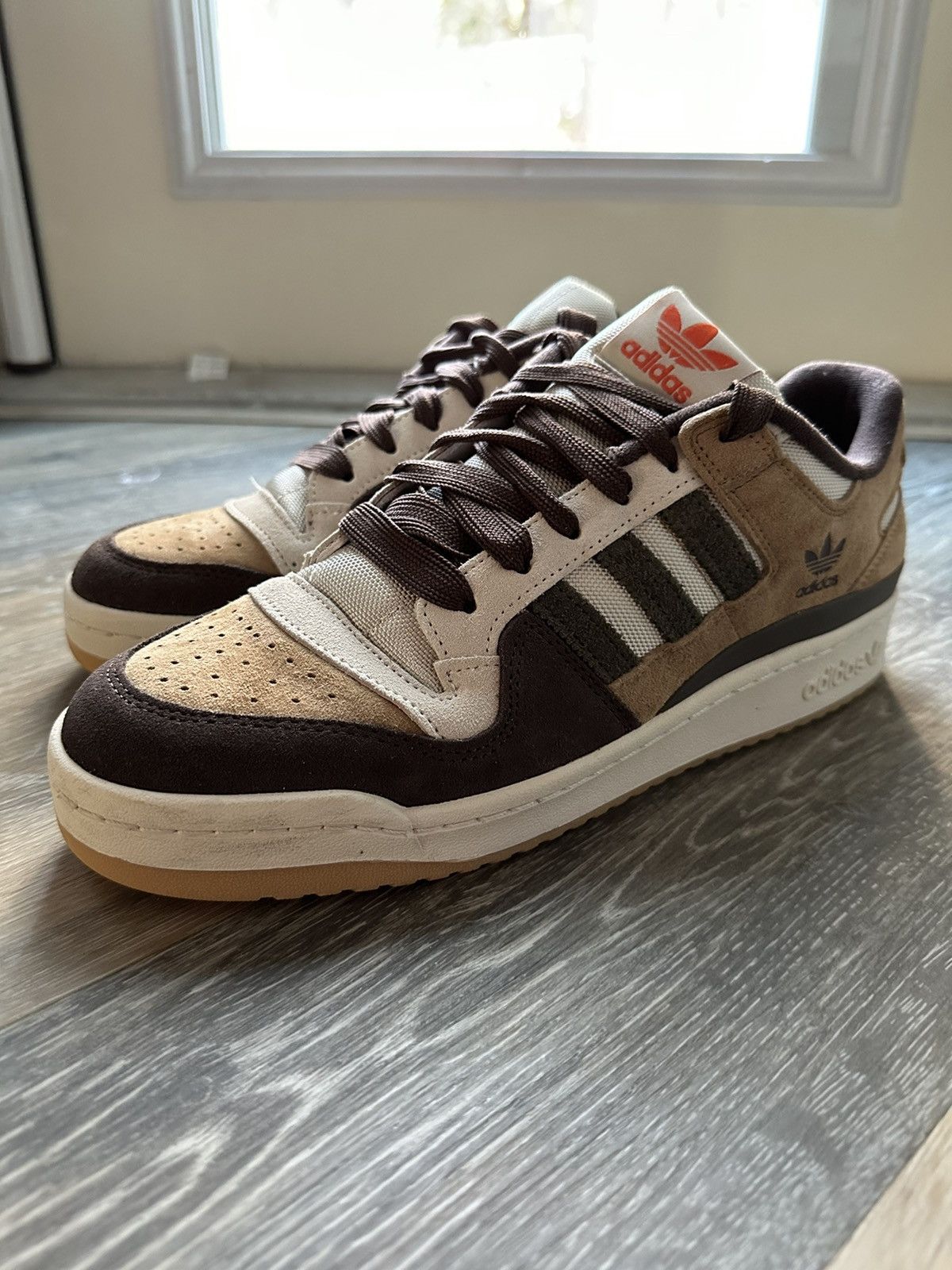 アディダス] FORUM 84 LOW ADV IF9821 CARDBOARD/PRELOVED BROWN/DARK