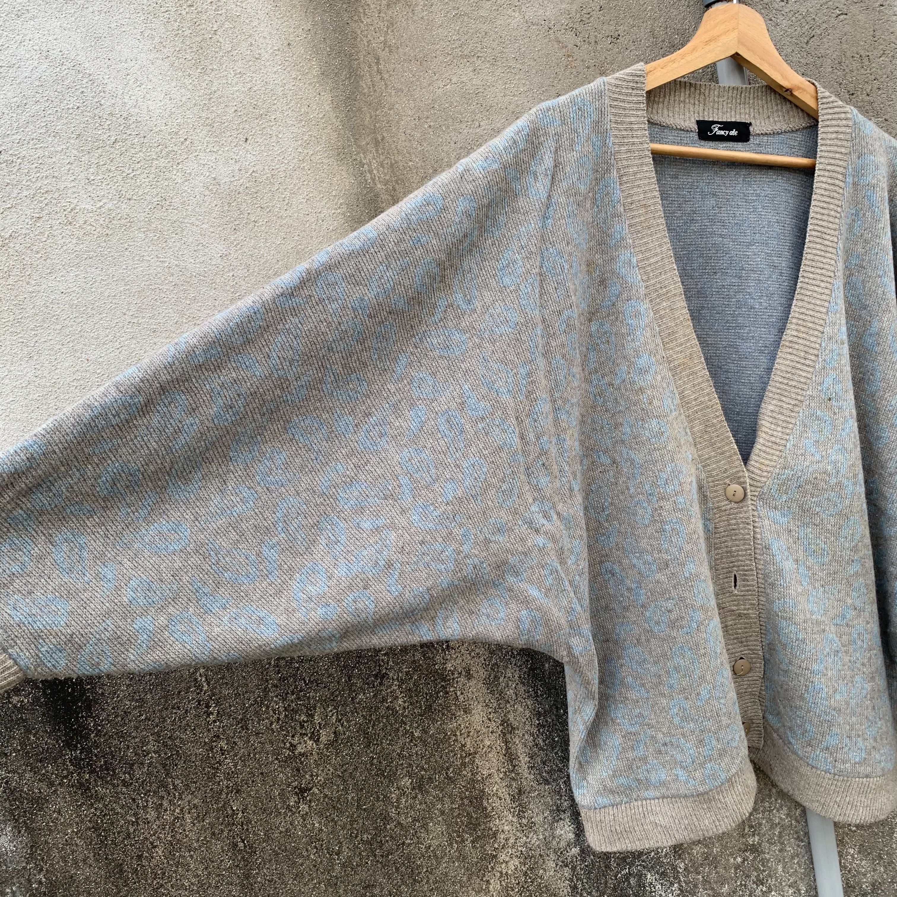 Japanese Brand Vintage Fancy Ale Leopard Style Cardigan Baggy Knit Sweater Size US L / EU 52-54 / 3 - 7 Thumbnail