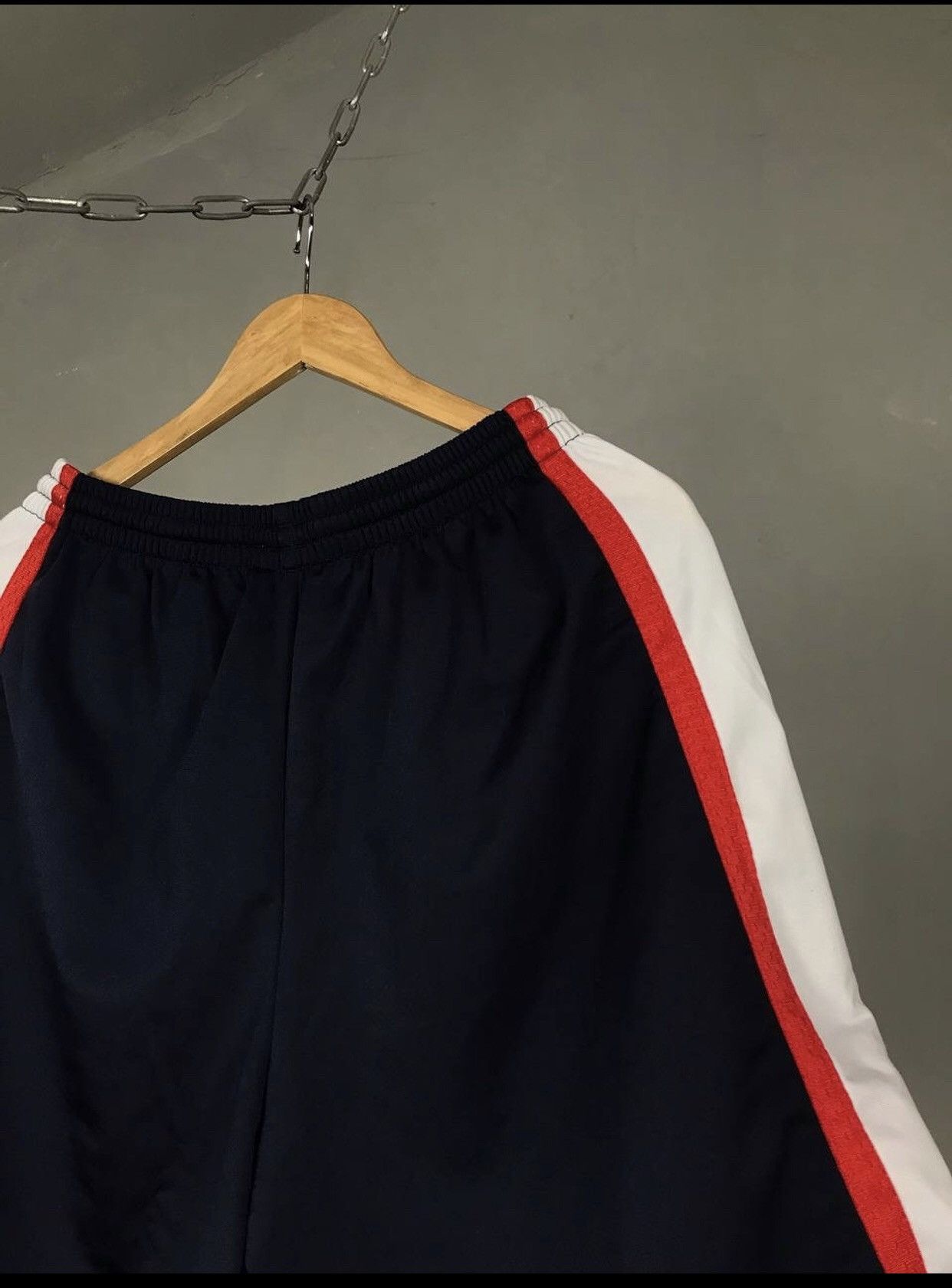Nike Nike swoosh streetwear vintage shorts Size US 34 / EU 50 - 6 Thumbnail