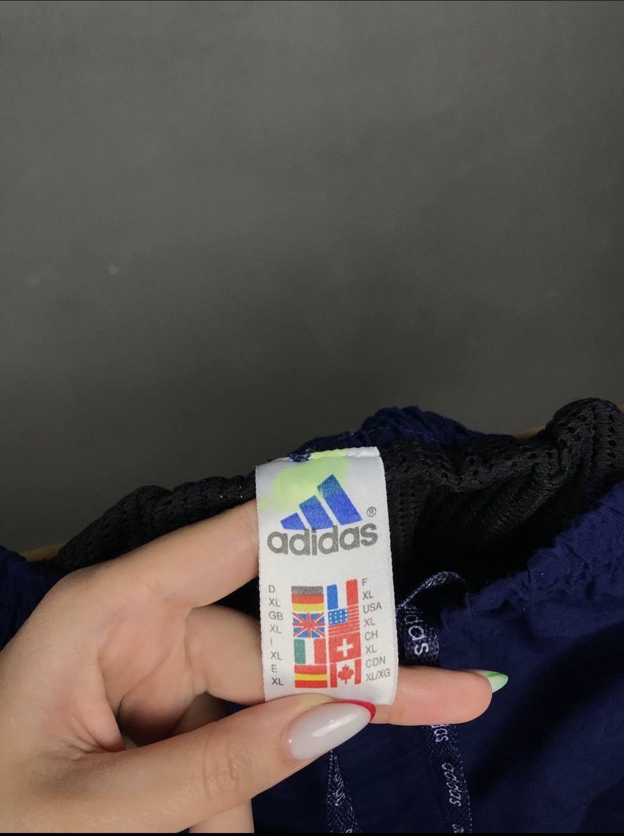 Adidas Adidas vintage streetwear shorts Size US 34 / EU 50 - 3 Thumbnail