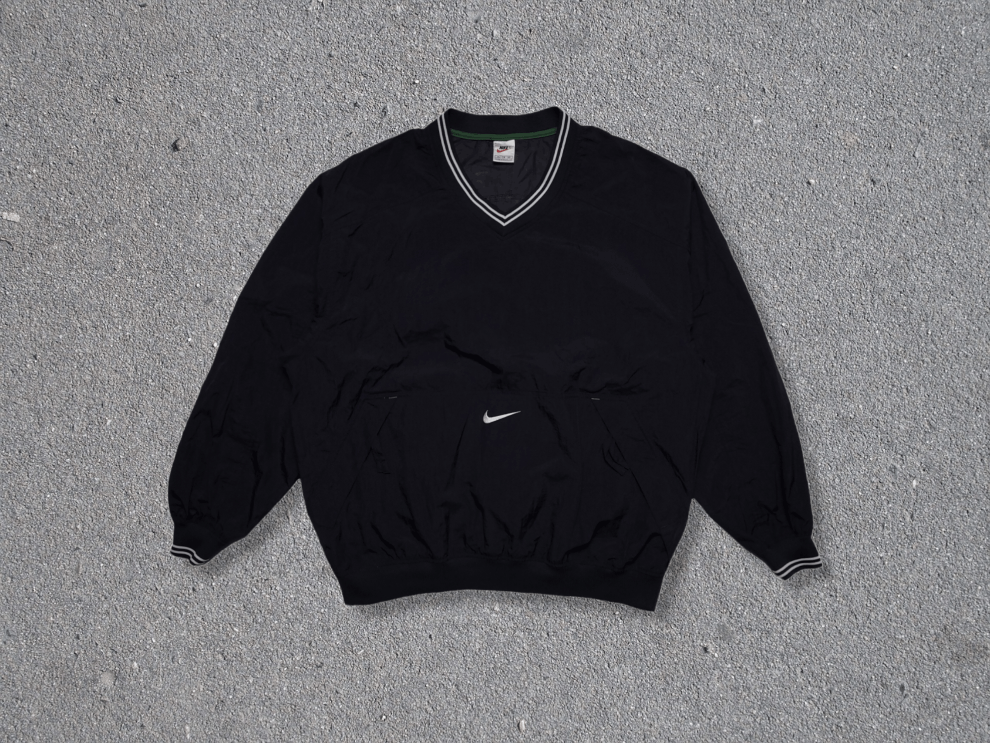 nike 90's anorak vneck vintage windbreaker jacket