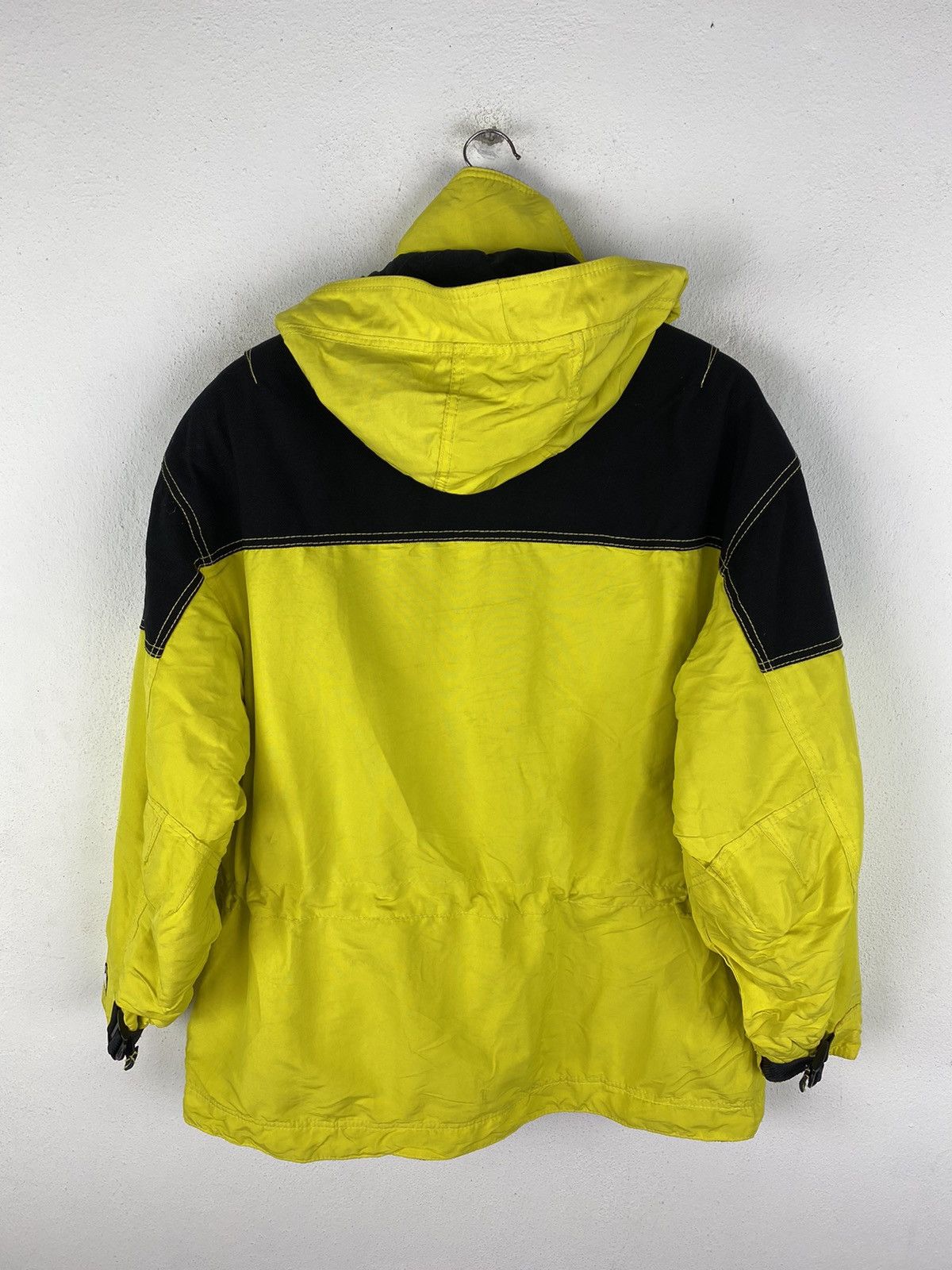 Ellesse Vintage Ellesse Yellow Ski Jacket Retro 90s Adventure Style Size US L / EU 52-54 / 3 - 5 Thumbnail