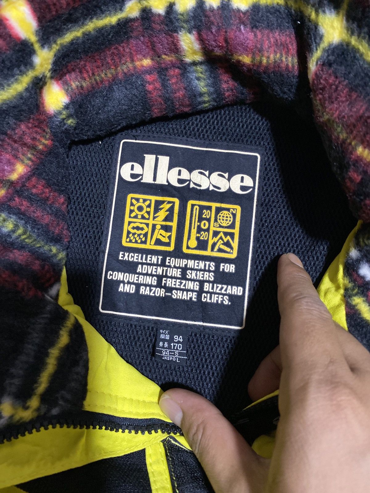 Ellesse Vintage Ellesse Yellow Ski Jacket Retro 90s Adventure Style Size US L / EU 52-54 / 3 - 6 Thumbnail