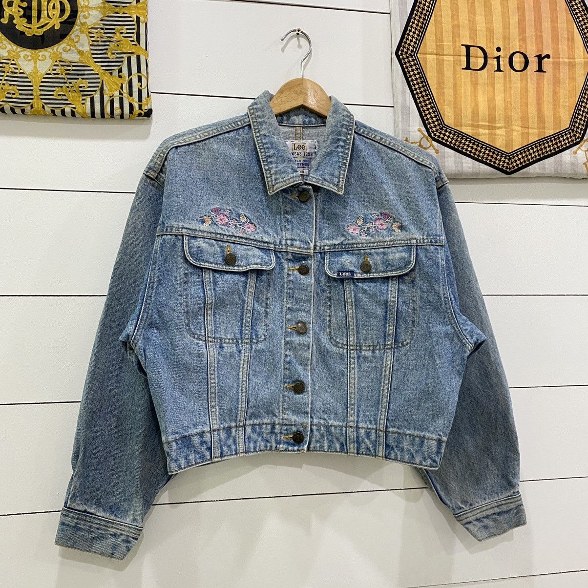 Lee Vintage Lee Floral Embroidered Women Cropped Denim Jacket Size US S / EU 44-46 / 1 - 2 Thumbnail
