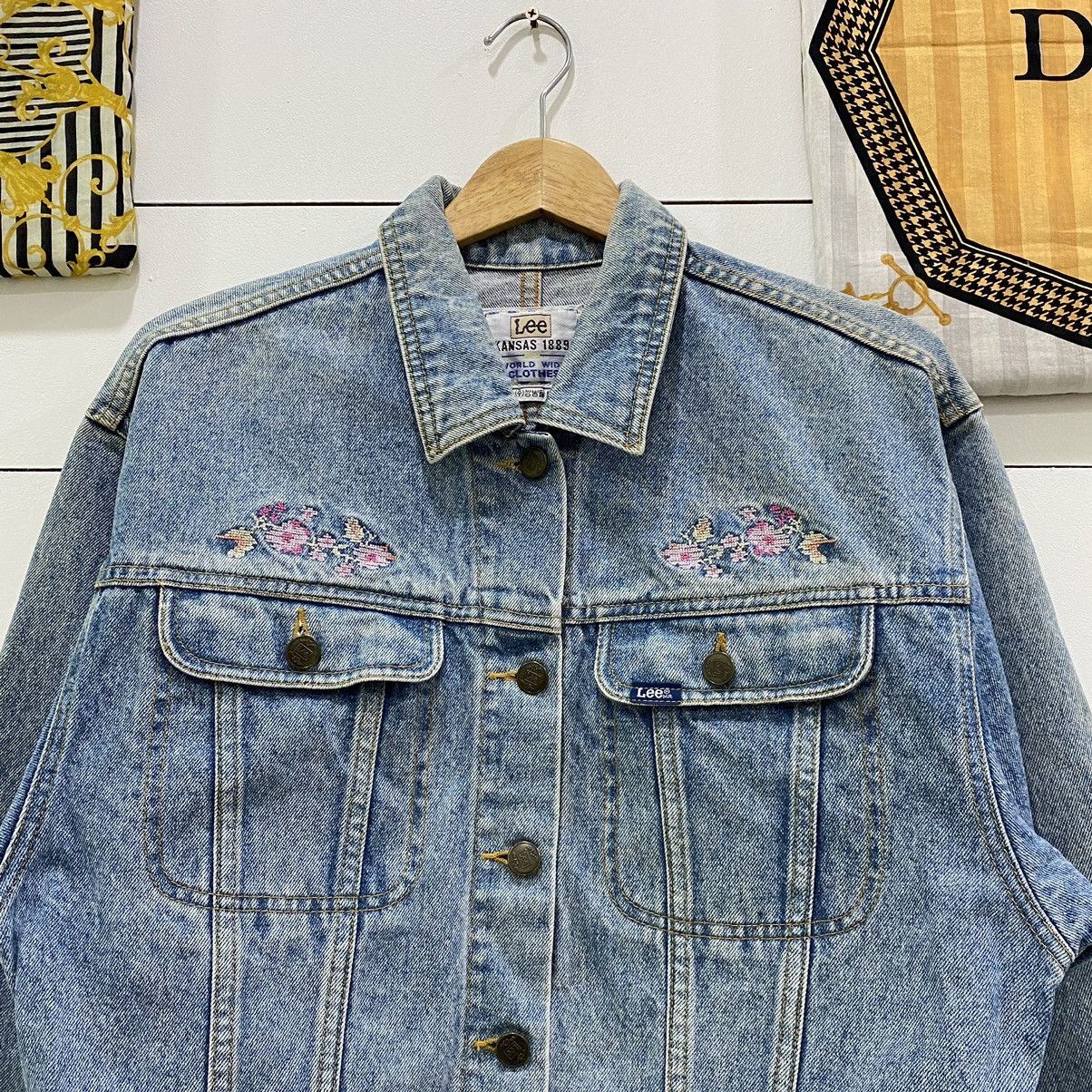 Lee Vintage Lee Floral Embroidered Women Cropped Denim Jacket Size US S / EU 44-46 / 1 - 3 Thumbnail