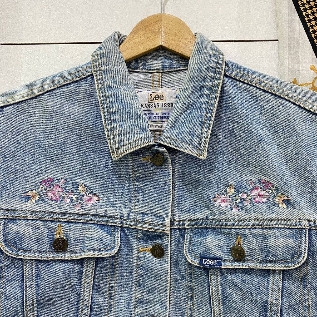 Lee Vintage Lee Floral Embroidered Women Cropped Denim Jacket Size US S / EU 44-46 / 1 - 4 Thumbnail
