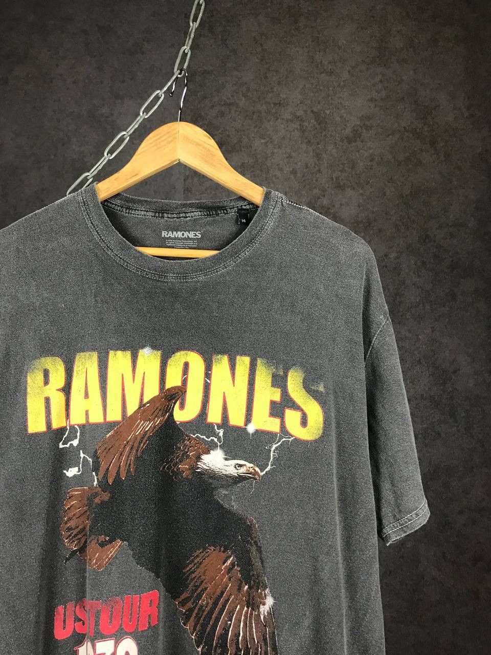 Band Tees Ramones vintage rock band tee Size US XL / EU 56 / 4 - 2 Thumbnail