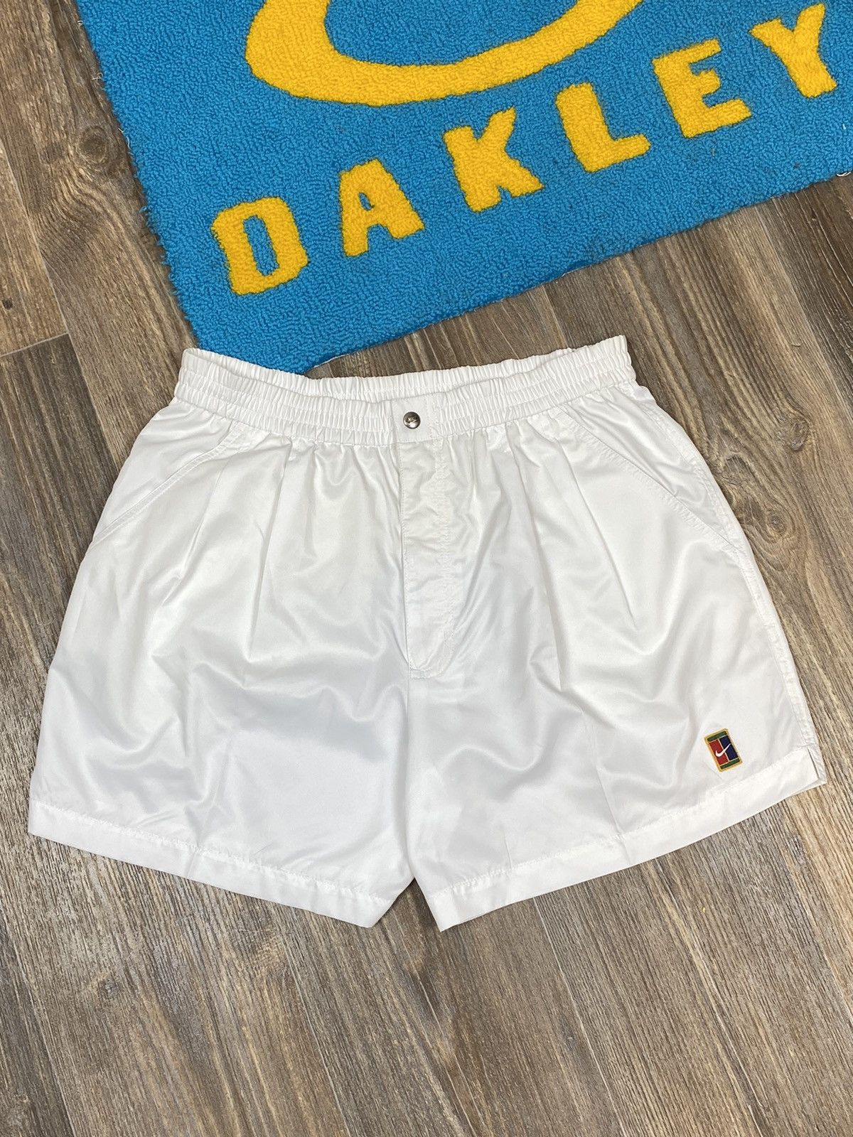 Vintage Nike court white tennis shorts
