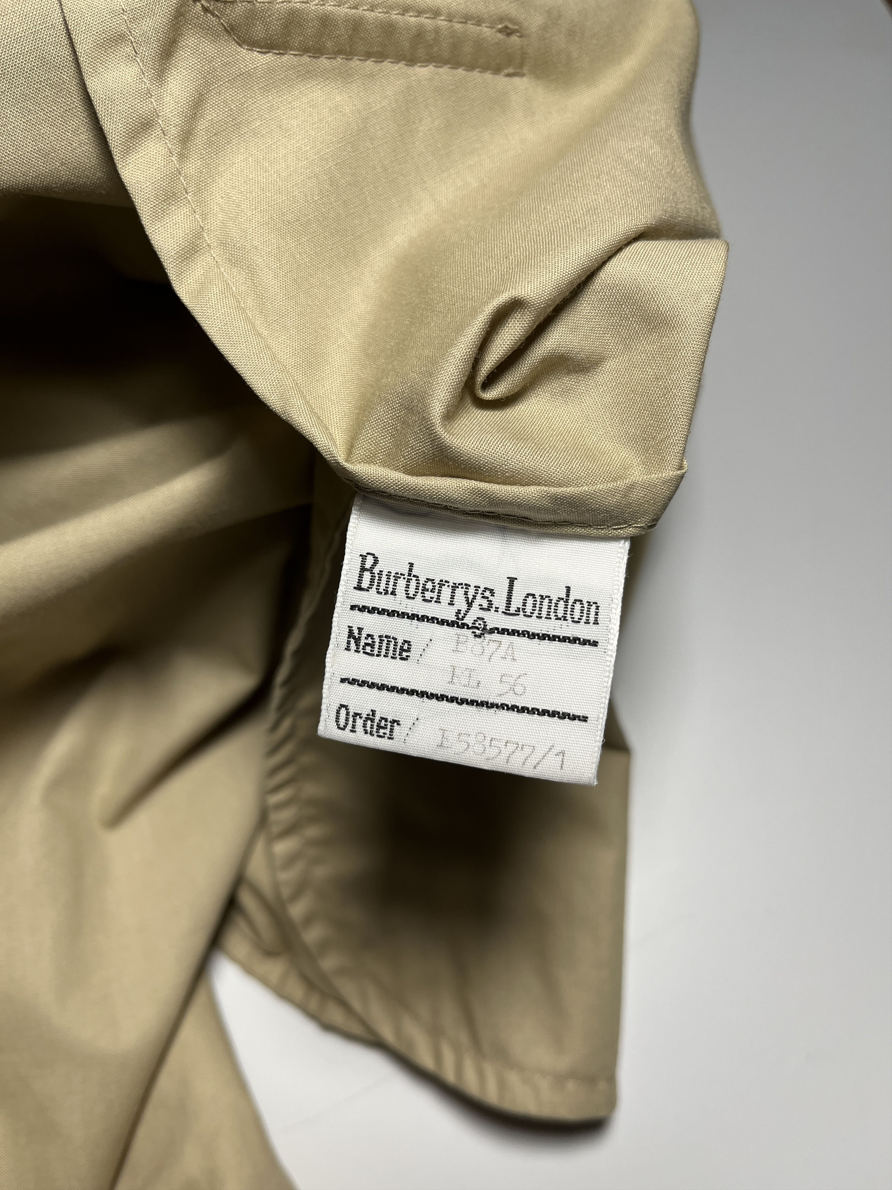 Burberry × Vintage Vintage 90s Burberrys Beige Trench Coat Size XL Size US XL / EU 56 / 4 - 14 Thumbnail