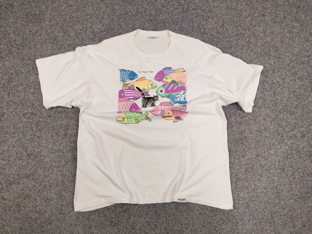 Vintage Vintage 90's Crazy Shirts Hawaii So many Fish USA T Shirt Size US XL / EU 56 / 4 - 8 Thumbnail