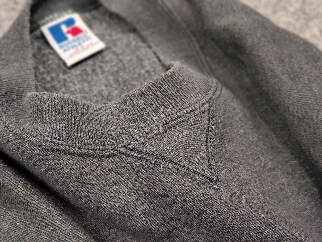 Russell Athletic Vintage 90's Russell Athletic USA Blank Crewneck Sweatshirt Size US XL / EU 56 / 4 - 18 Thumbnail
