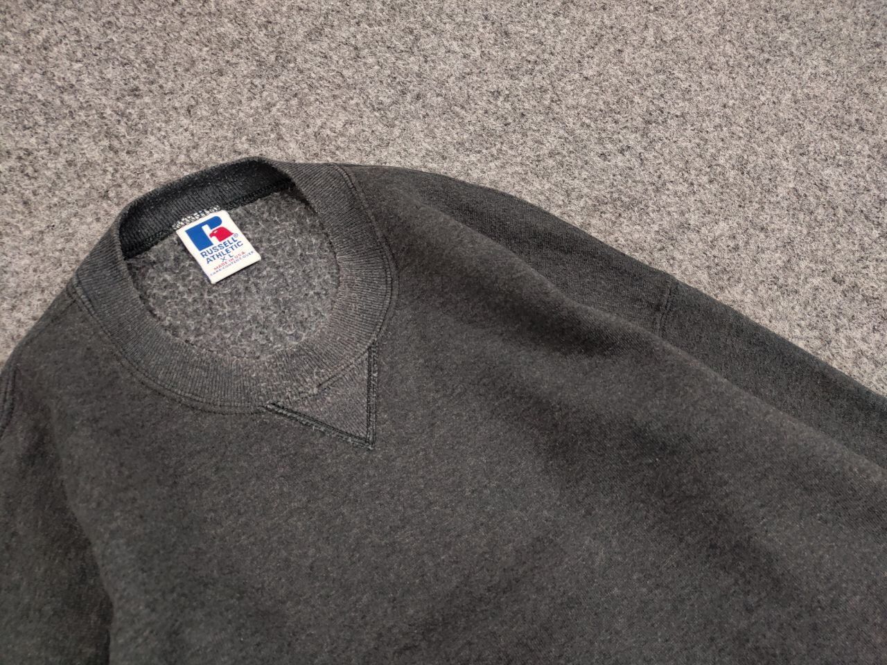 Russell Athletic Vintage 90's Russell Athletic USA Blank Crewneck Sweatshirt Size US XL / EU 56 / 4 - 12 Thumbnail