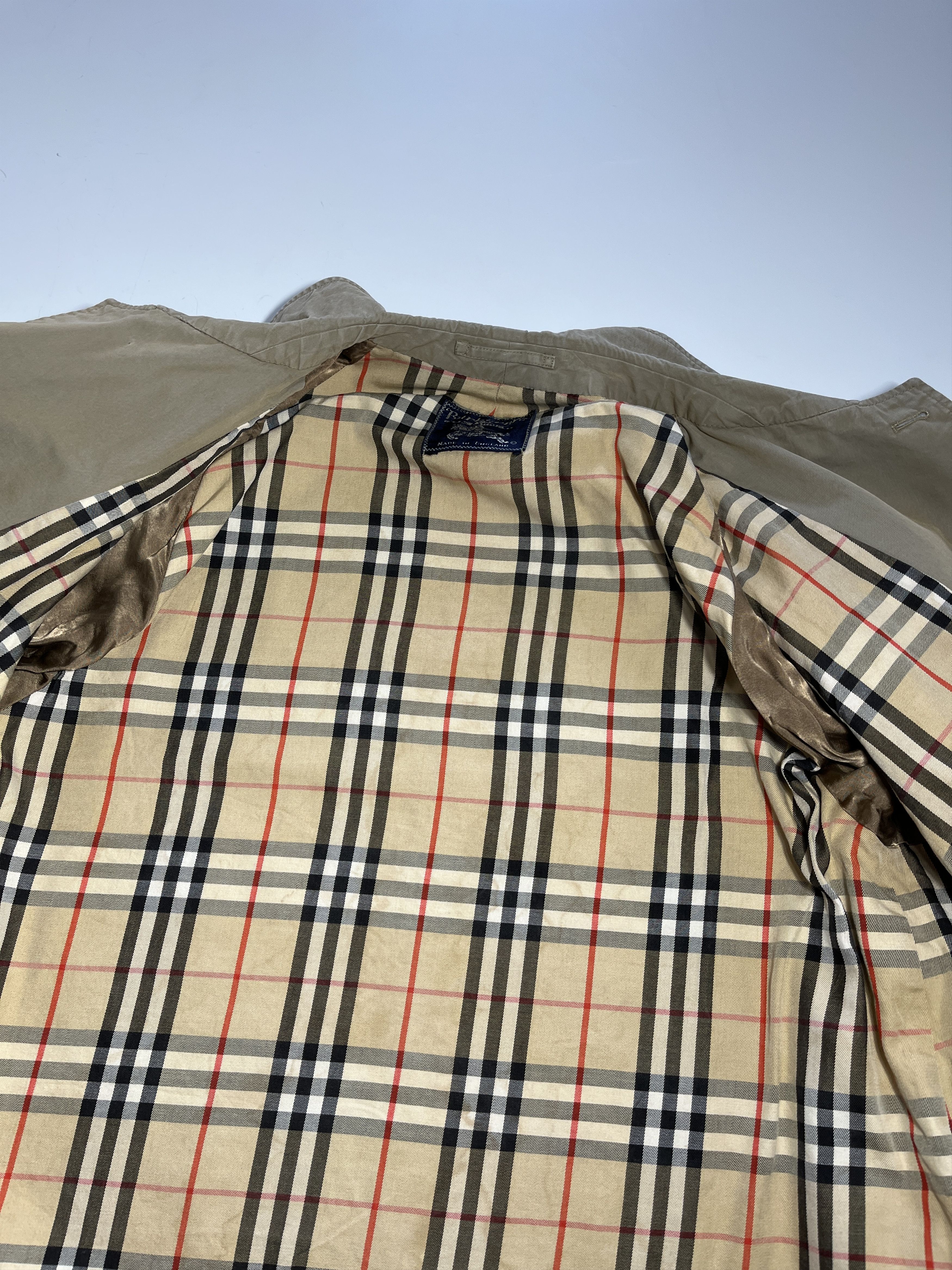 Burberry Vintage 90s Burberrys Nova Check Beige Trench Coat Size M Size US M / EU 48-50 / 2 - 18 Thumbnail
