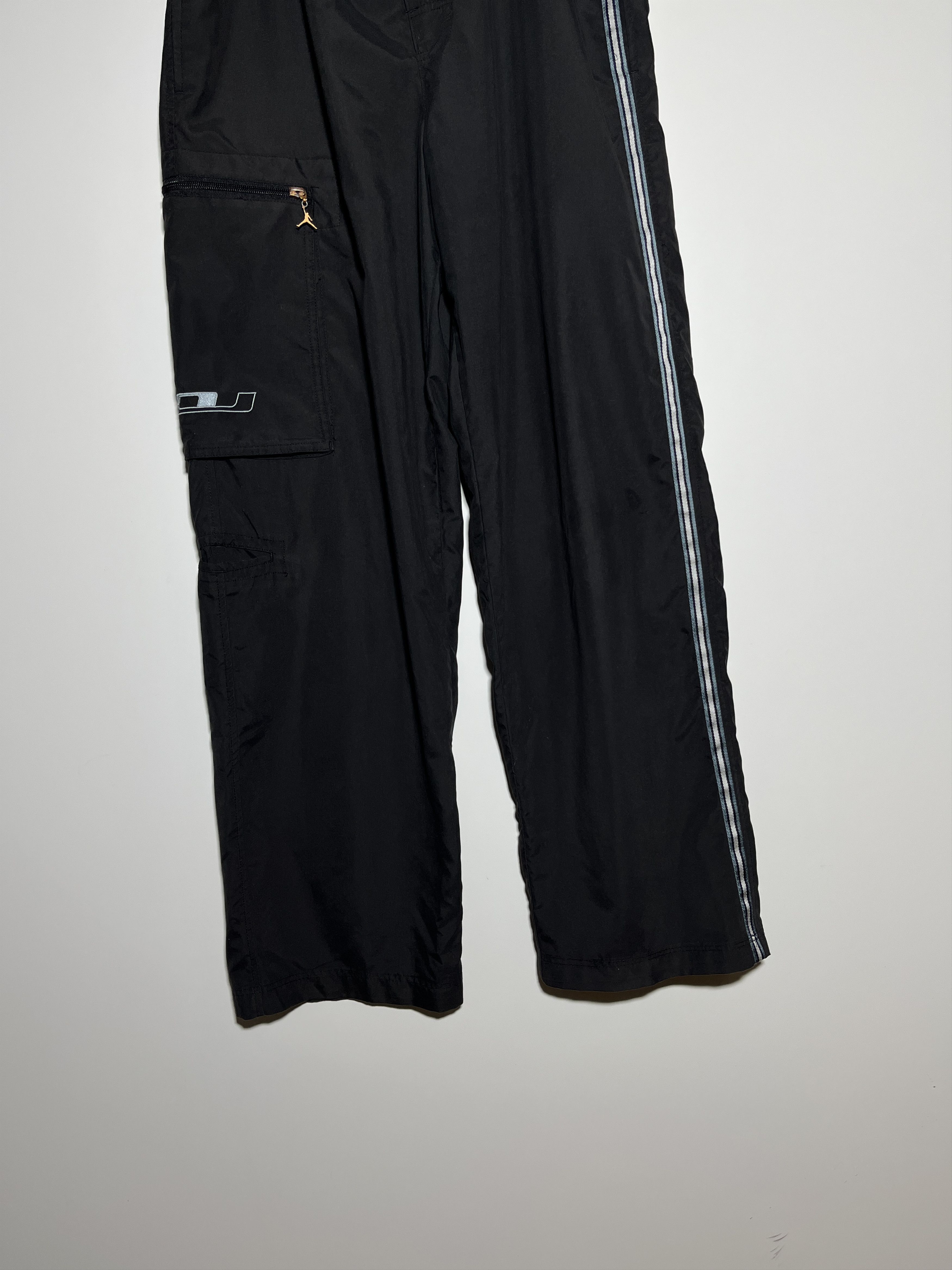 Jordan Brand × Nike × Vintage Vintage 90s Nike Air Jordan Cargo Pocket Baggy Track Pants Size US 34 / EU 50 - 4 Thumbnail