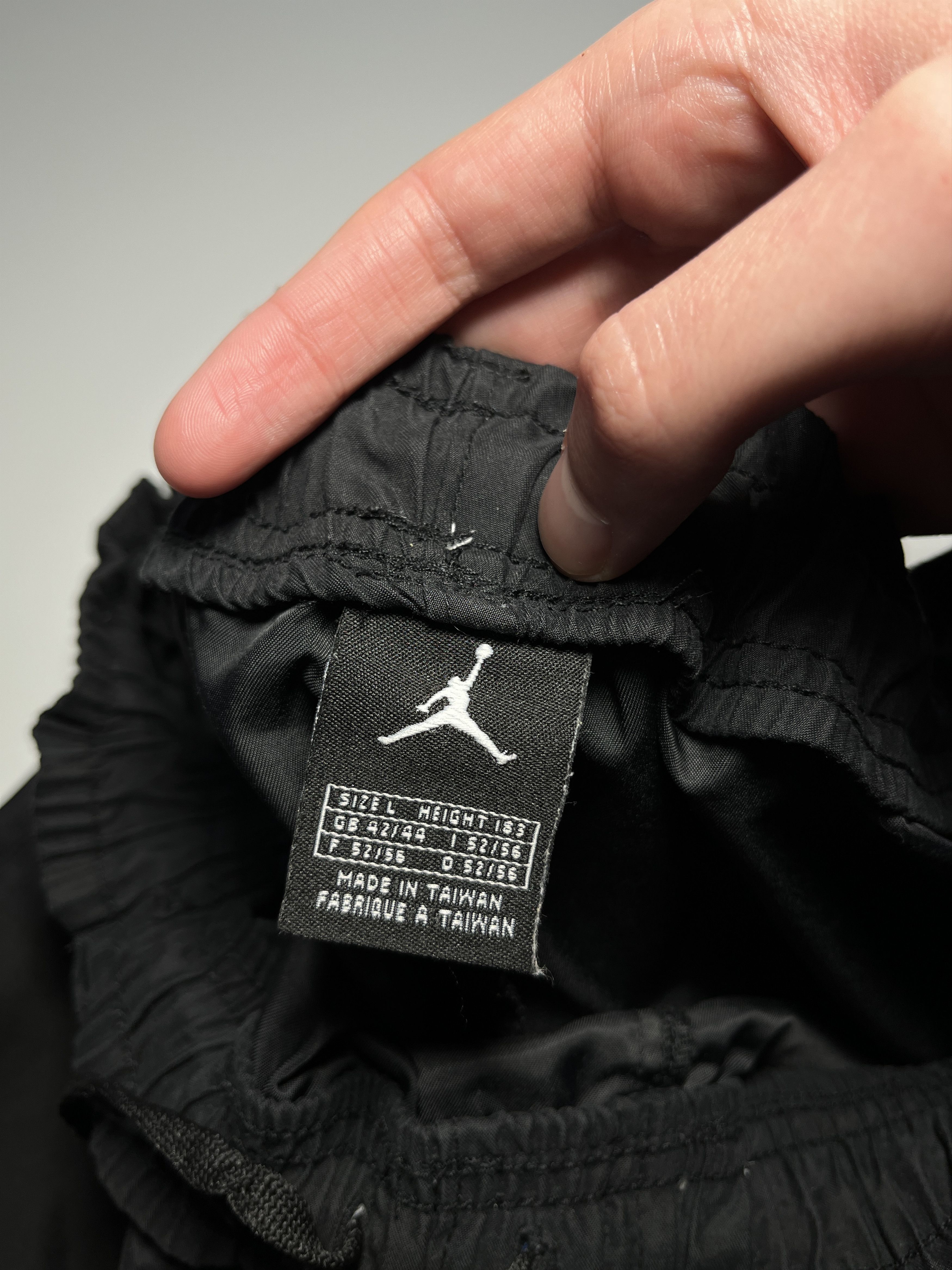 Jordan Brand × Nike × Vintage Vintage 90s Nike Air Jordan Cargo Pocket Baggy Track Pants Size US 34 / EU 50 - 12 Thumbnail