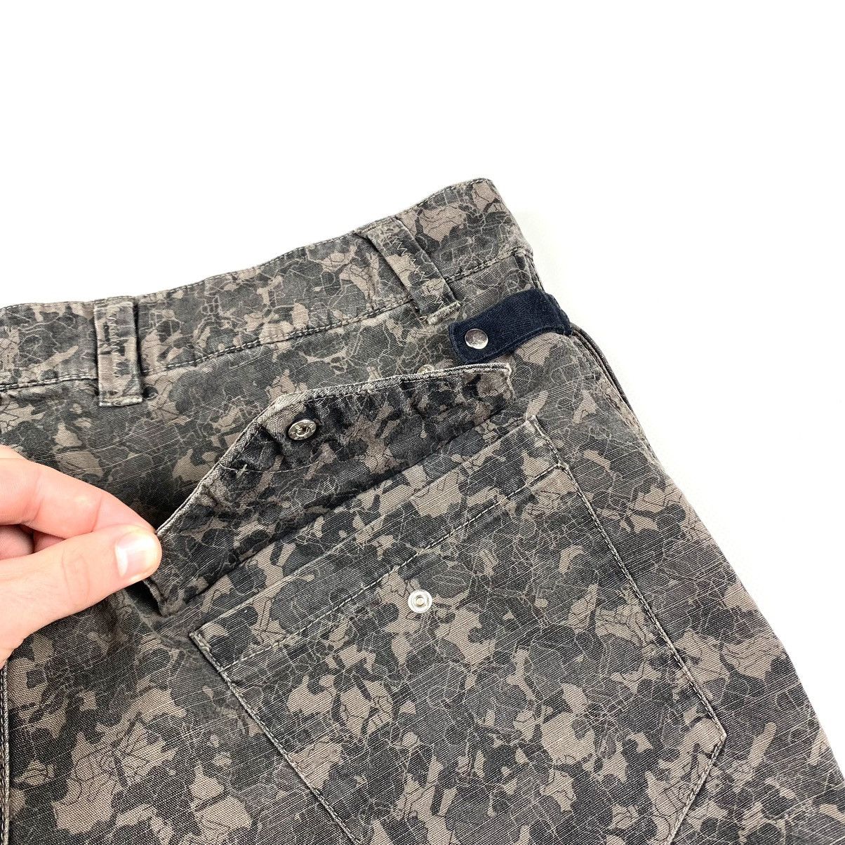 Nike Rare! 90’s Vintage Nike Cargo Shorts Metal Logo Travis Scott Size US 32 / EU 48 - 13 Thumbnail