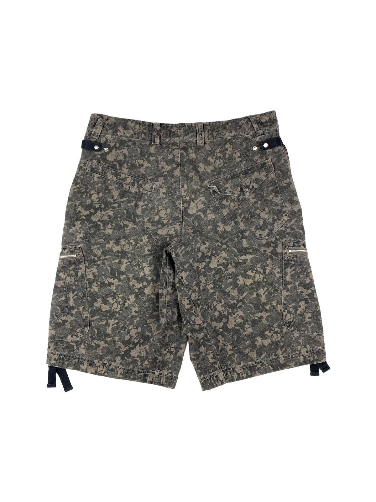 Nike Rare! 90’s Vintage Nike Cargo Shorts Metal Logo Travis Scott Size US 32 / EU 48 - 2 Thumbnail