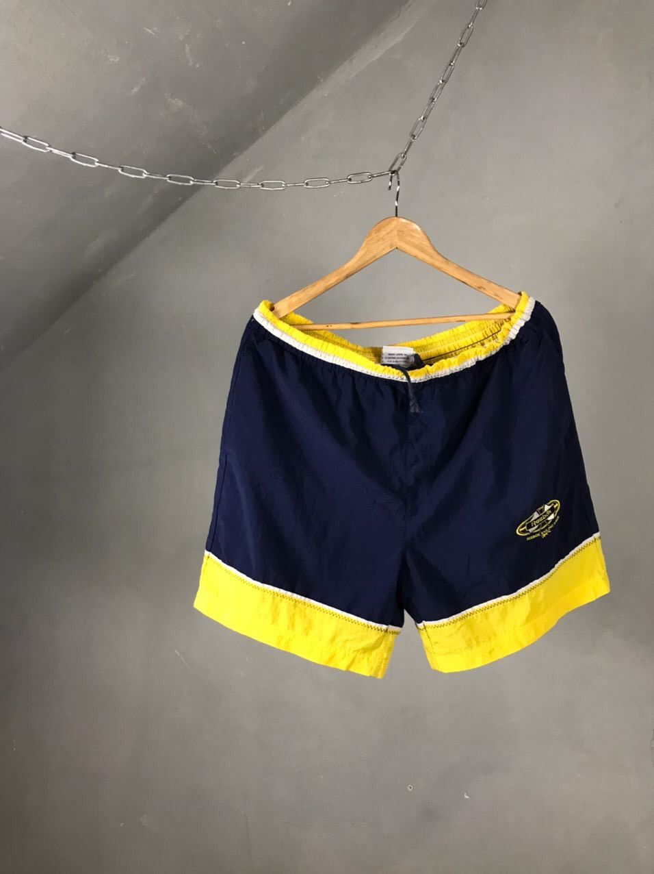 Reebok Vintage Reebok Nylon Short Size US 34 / EU 50 - 1 Thumbnail