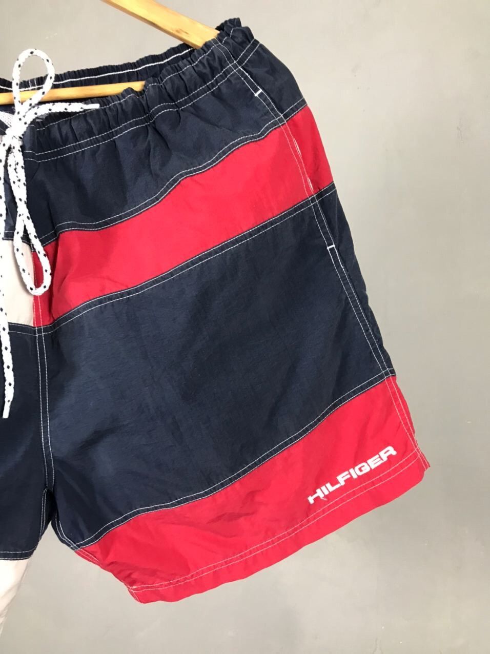 Tommy Hilfiger Tommy Hilfiger Vintage Short Size US 34 / EU 50 - 2 Thumbnail